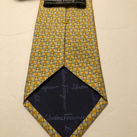 Salvatore Ferragamo SALVATORE FERRAGAMO MEN'S NEW 100%SILK TIE WIDTH: 3 1/2" Size ONE SIZE - 4 Thumbnail
