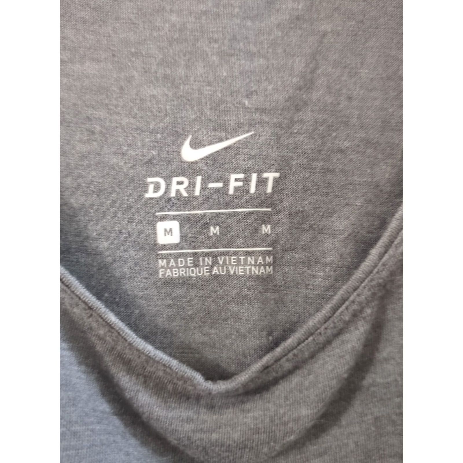 Nike Nike Tank Women's Gray Sleeveless Peace Love Swoosh M Medium Shirt Size M / US 6-8 / IT 42-44 - 3 Thumbnail