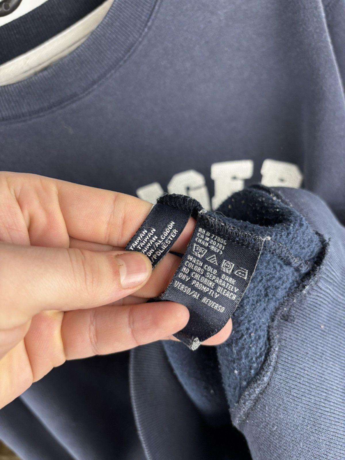 Tommy Hilfiger × Vintage Tommy Hilfiger 2002 Vintage Big Logo sweatshirt size M Size US M / EU 48-50 / 2 - 5 Thumbnail