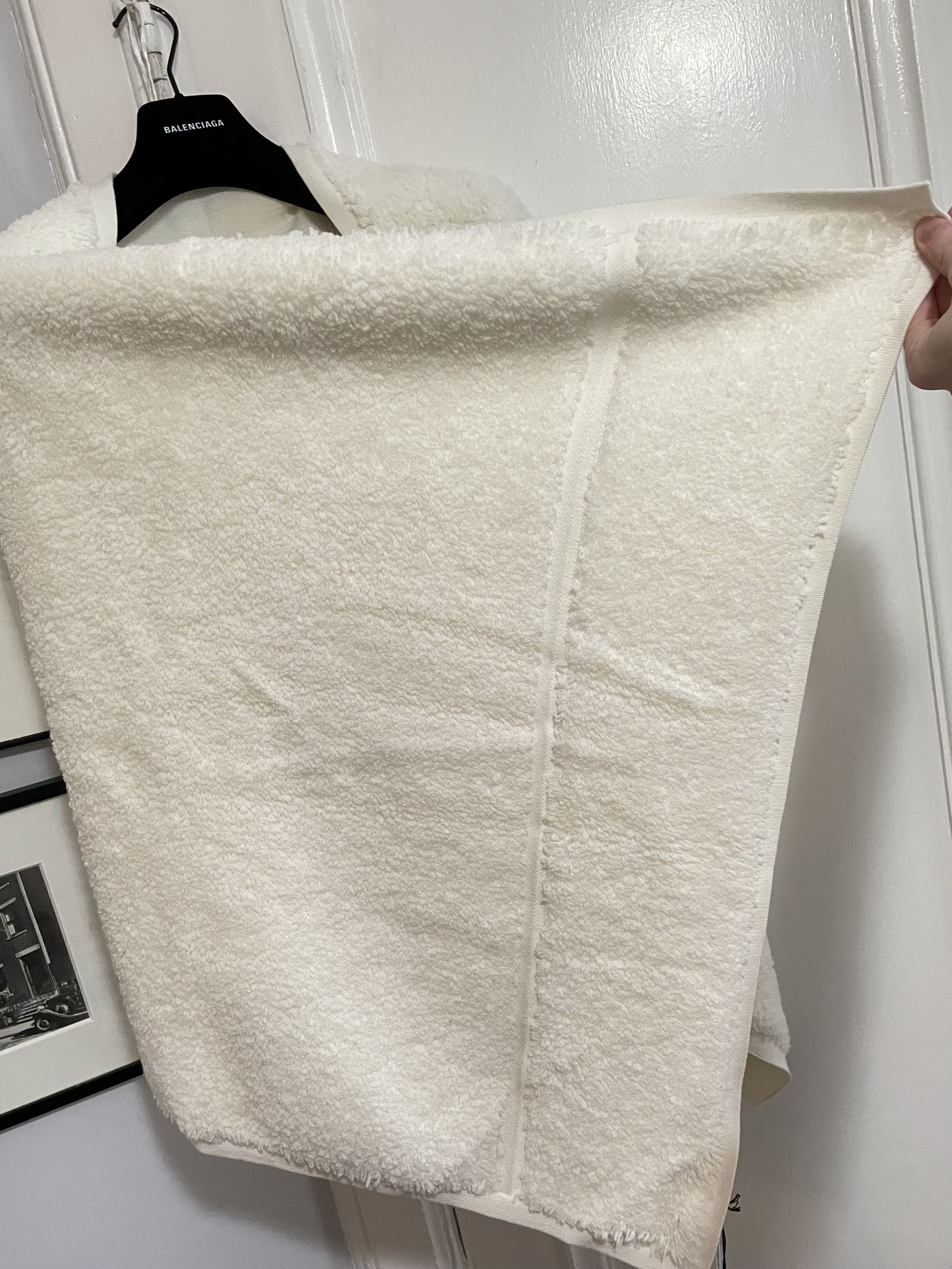 Balenciaga New Winter 22 Wool Towel Shawl Size ONE SIZE - 5 Thumbnail