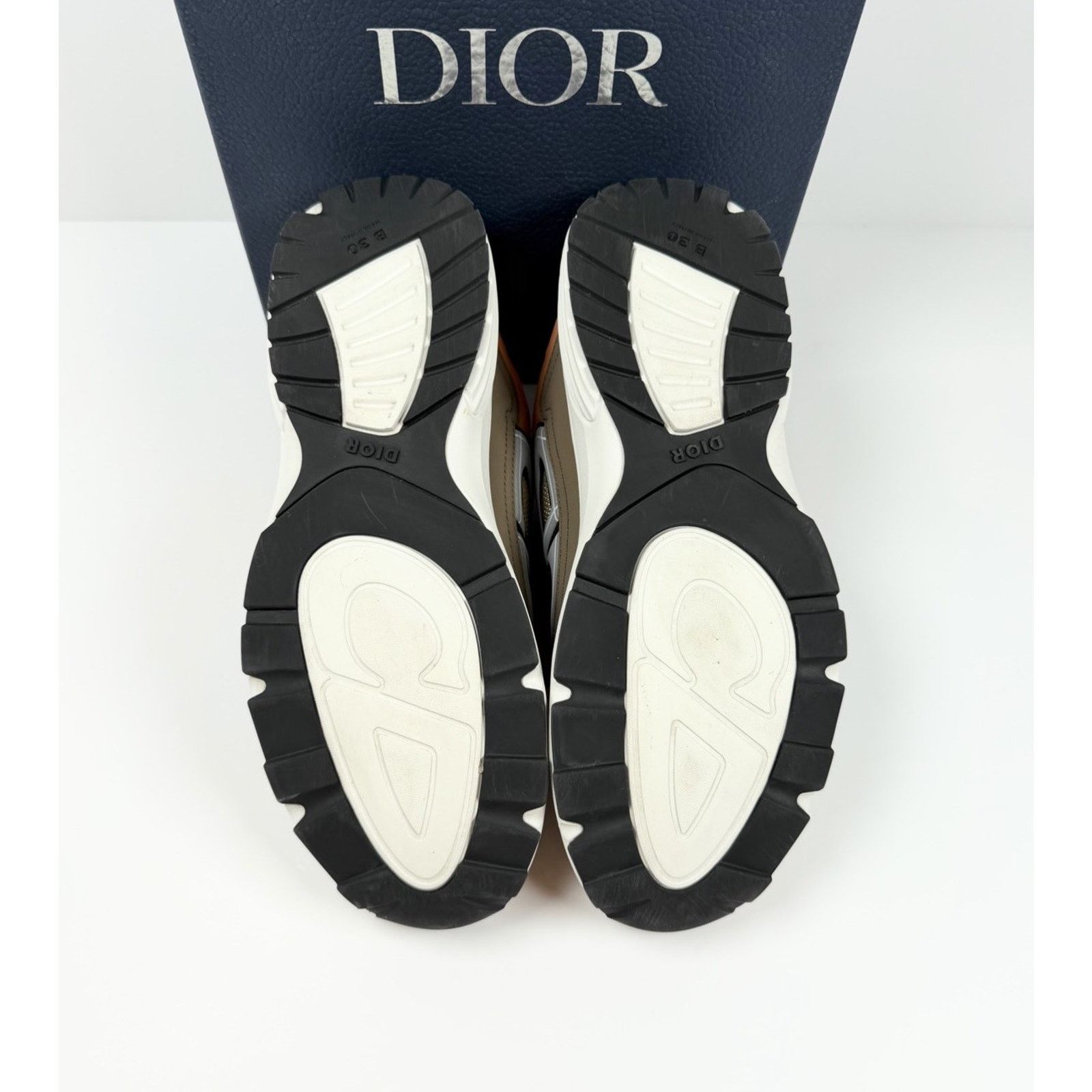Dior Size 43EU/10US - Dior B30 Brown Orange Sneakers Size US 10 / EU 43 - 7 Thumbnail