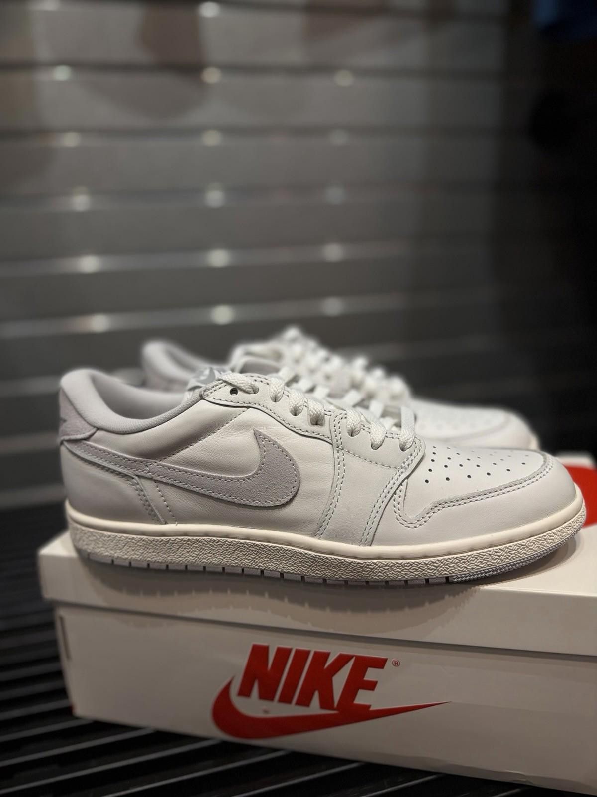 Jordan Brand Jordan 1 Low 85 Neutral Grey NEW Size 10.5 FB9933-100 Size US 10.5 / EU 43-44 - 5 Thumbnail