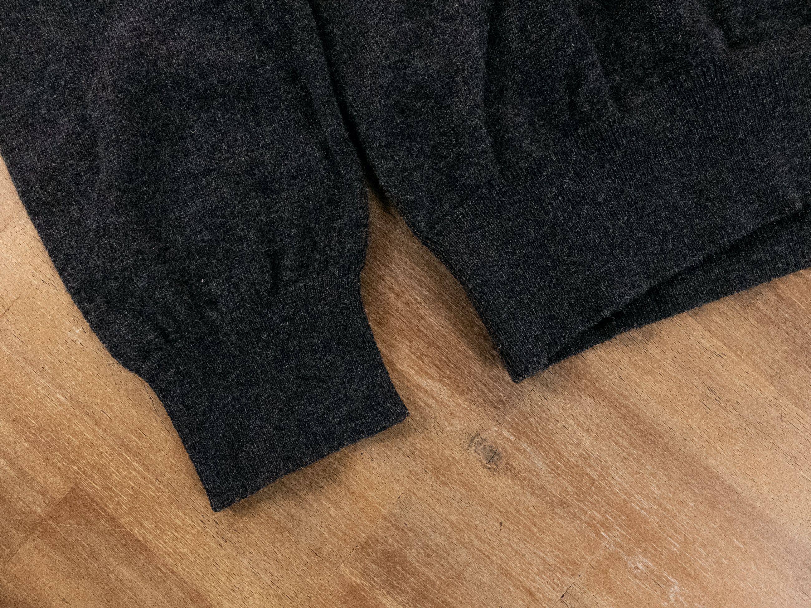 The Row THE ROW Benji dark gray cashmere crewneck sweater XL q Size US XL / EU 56 / 4 - 7 Thumbnail