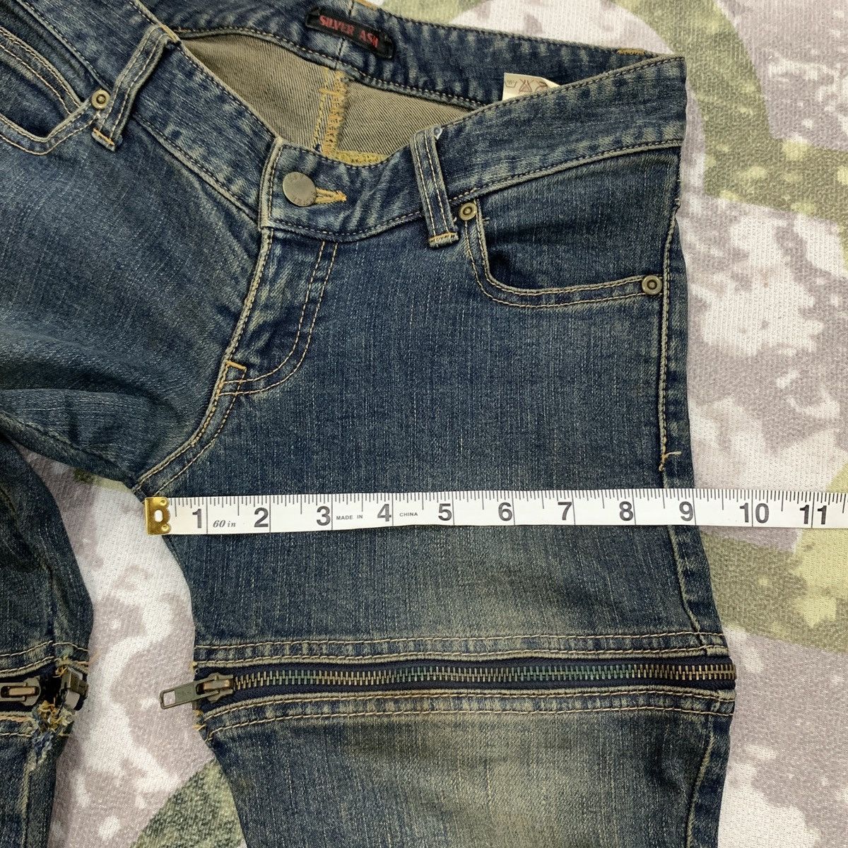 Japanese Brand 2000s Silver Ash Zipper Flared Boot Cut Jeans Size 28" / US 6 / IT 42 - 18 Thumbnail