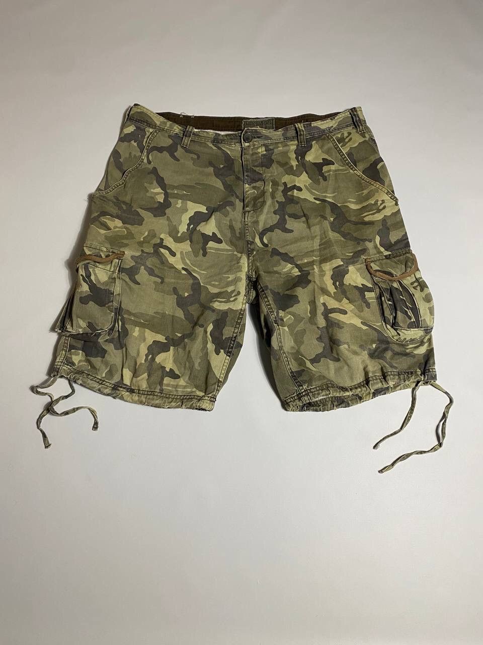 Vintage Cargo Shorts Camo Realtree Style Size US 38 / EU 54 - 1 Thumbnail