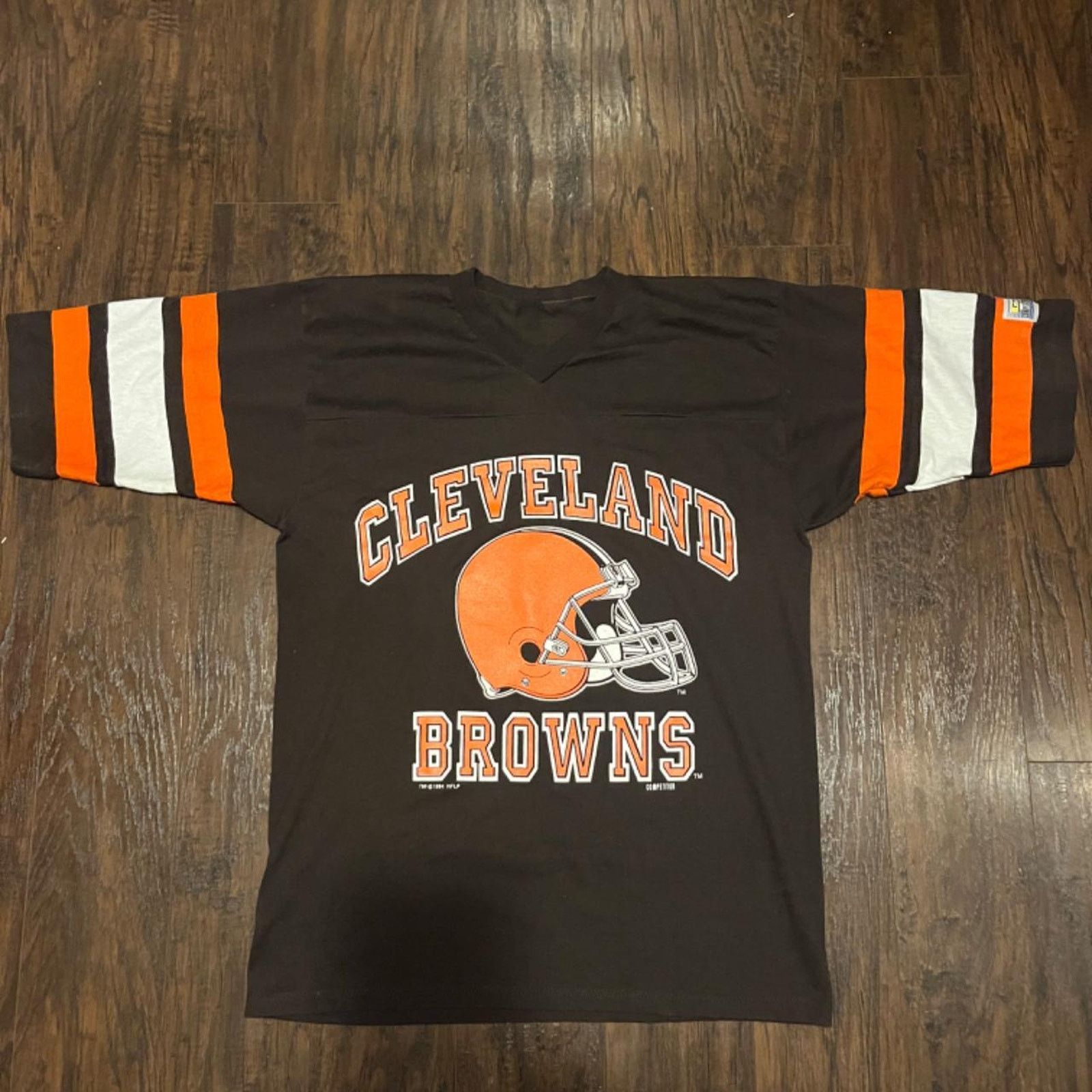 Logo 7 Vintage 1994 cleveland browns shirt Size US L / EU 52-54 / 3 - 1 Thumbnail