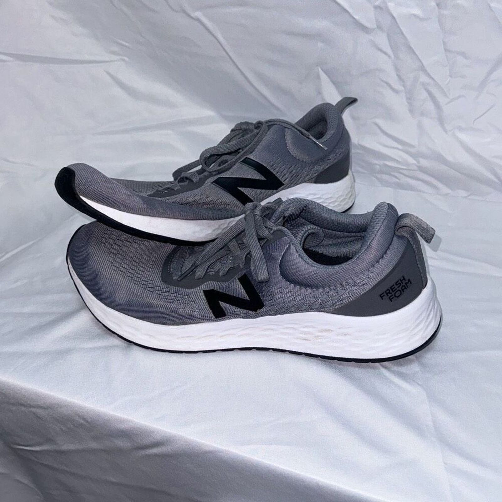 New Balance New Balance Gray Mesh Sneakers | Sz 11.5 Size US 11.5 / EU 44-45 - 2 Thumbnail