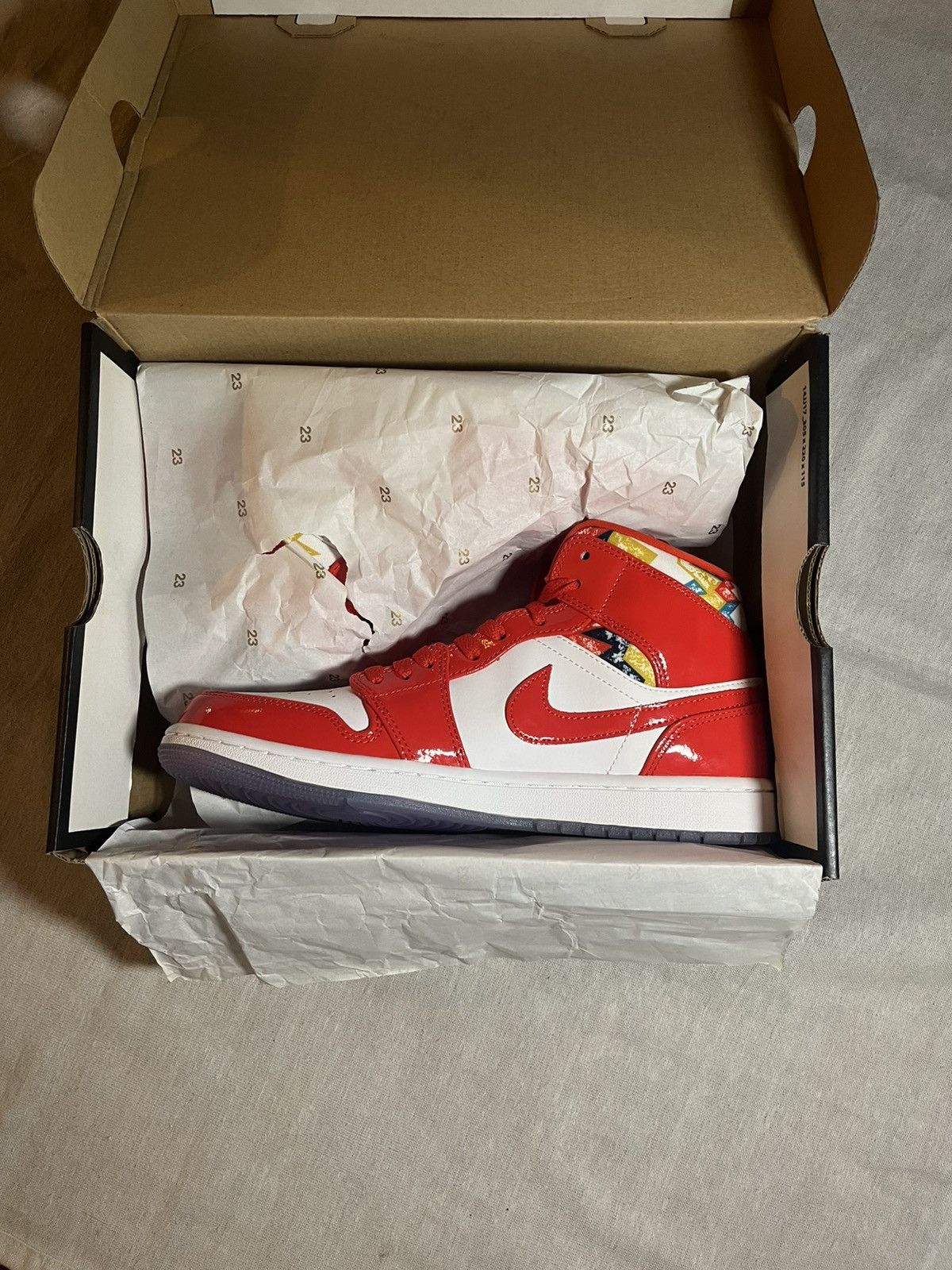 Nike Air Jorda Mid 1 Barcelona Sweater Red Patent - Size US 8 Size US 8 / EU 41 - 7 Thumbnail