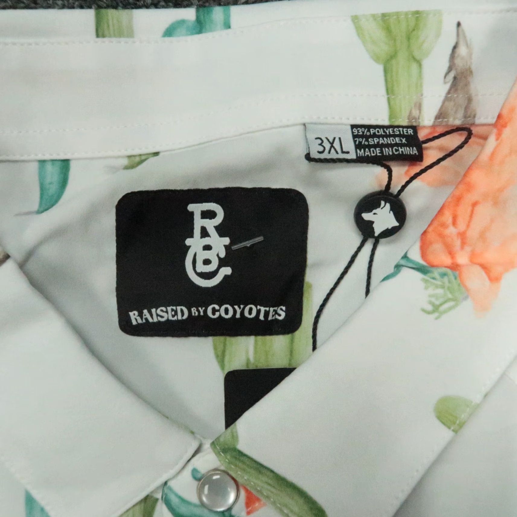 Vintage Raised By Coyotes Shirt Men 3XL White Button-Up Short Sleeve Collared Snap NWT Casual Workwear Geometric Western Saguaros Pearl Snap Size US XXL / EU 58 / 5 - 3 Thumbnail