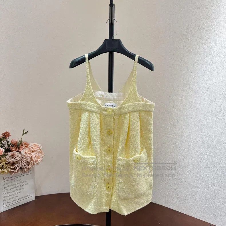 Chanel Chanel Show style beach series sequin crystal button tweed Size XS / US 0-2 / IT 36-38 - 1 Thumbnail
