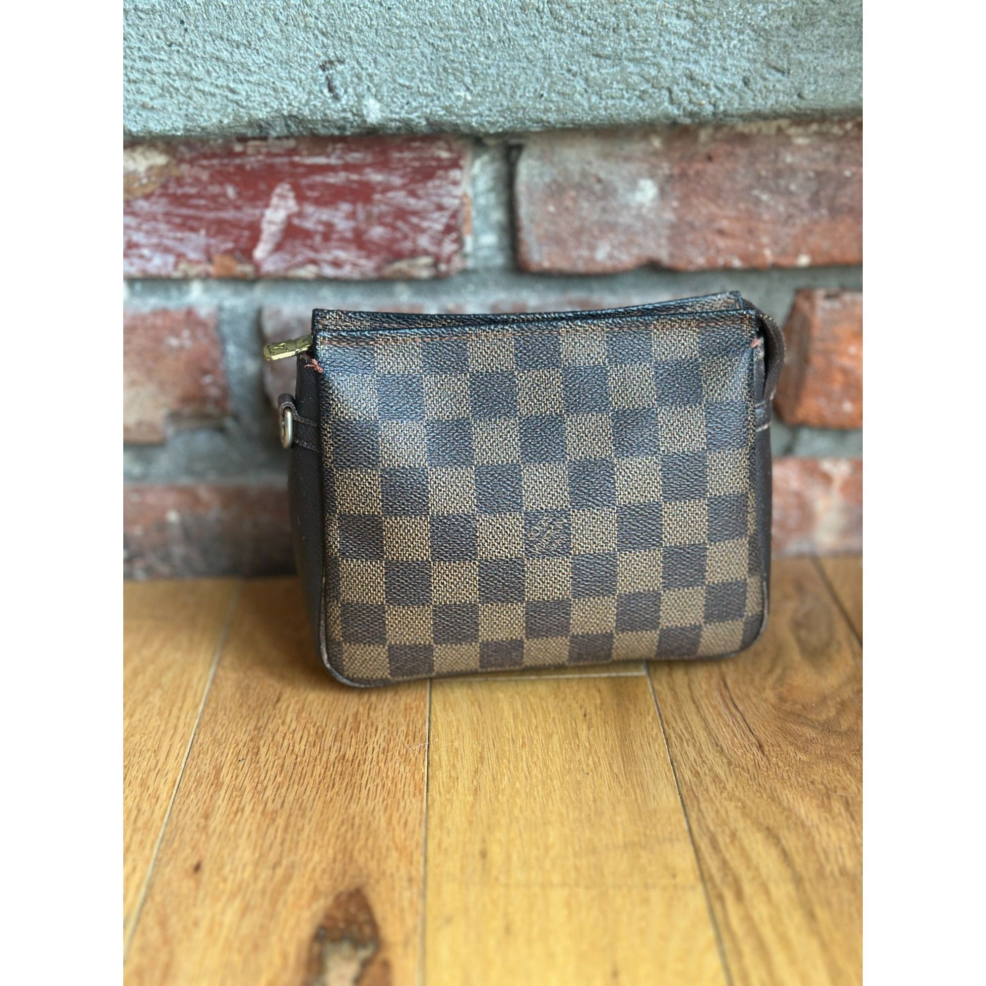 Louis Vuitton LOUIS VUITTON TROUSSE MAKEUP HAND BAG DAMIER EBENE LEATHER B Size ONE SIZE - 4 Thumbnail