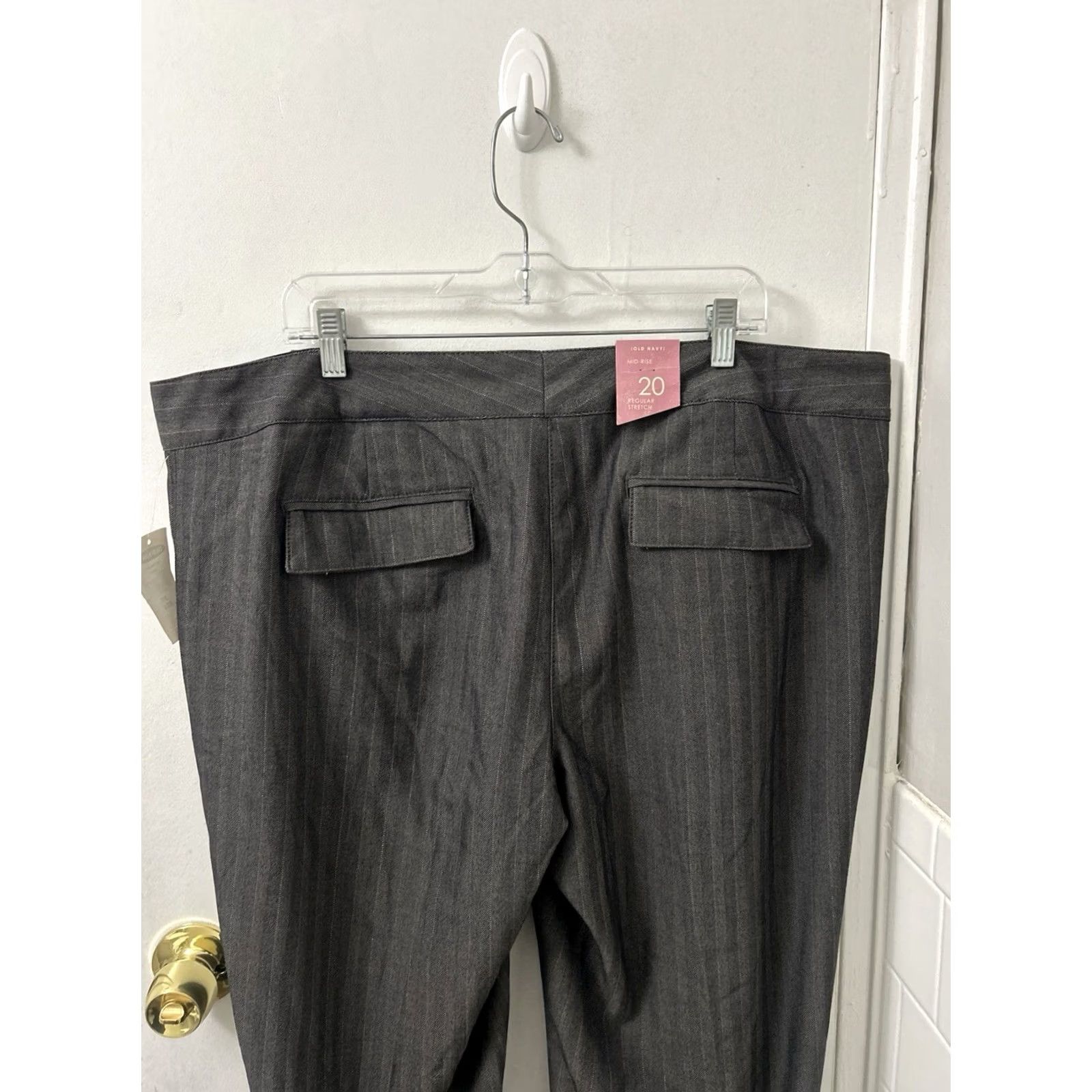 Old Navy Old Navy Dress Womens 42x33 Gray Pants Grey Herringbone Pinstripe Wide Leg Cuffed NWT Size 28" / US 6 / IT 42 - 7 Thumbnail