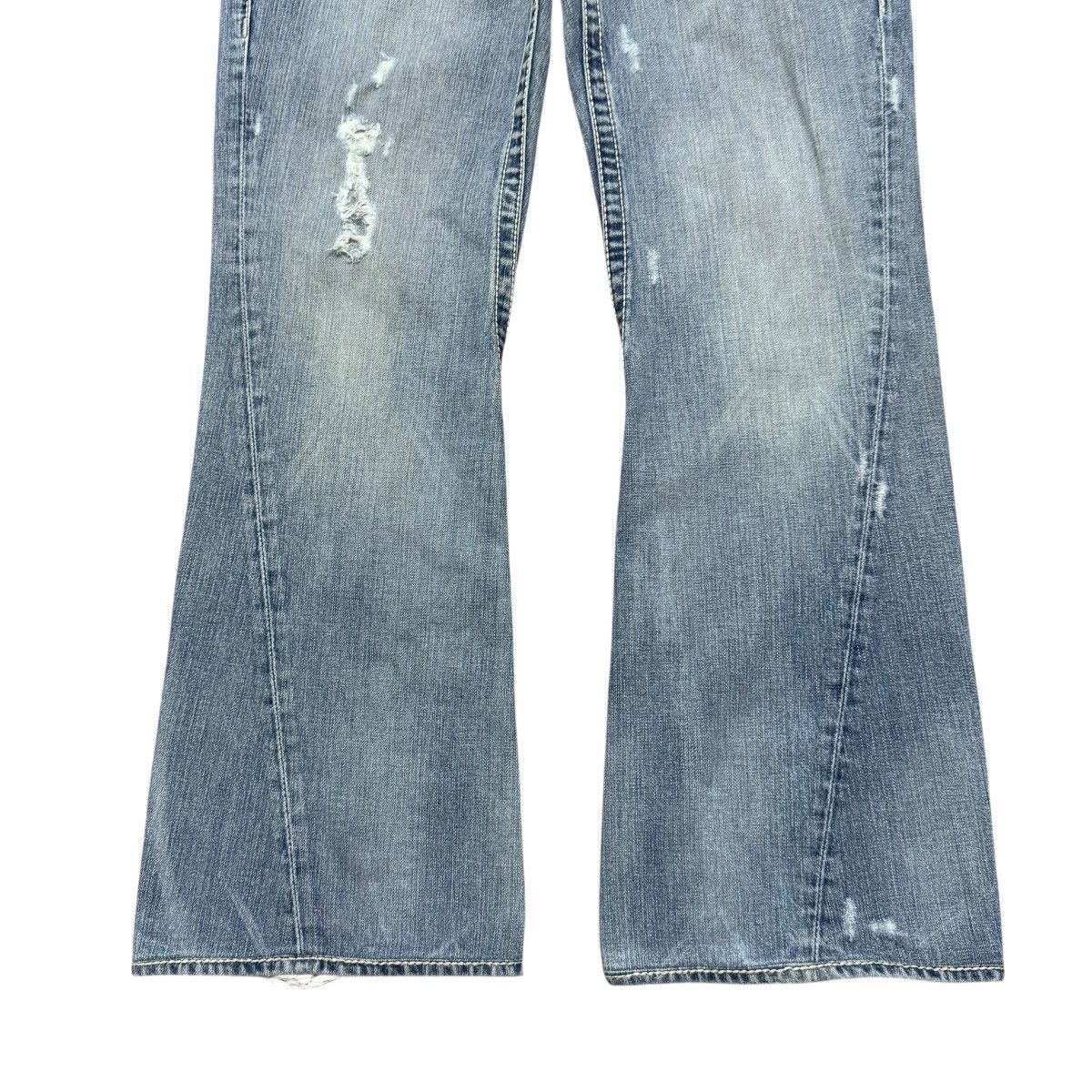 True Religion True Religion Joey Big T Distressed Denim Flare Jeans Size US 31 - 7 Thumbnail