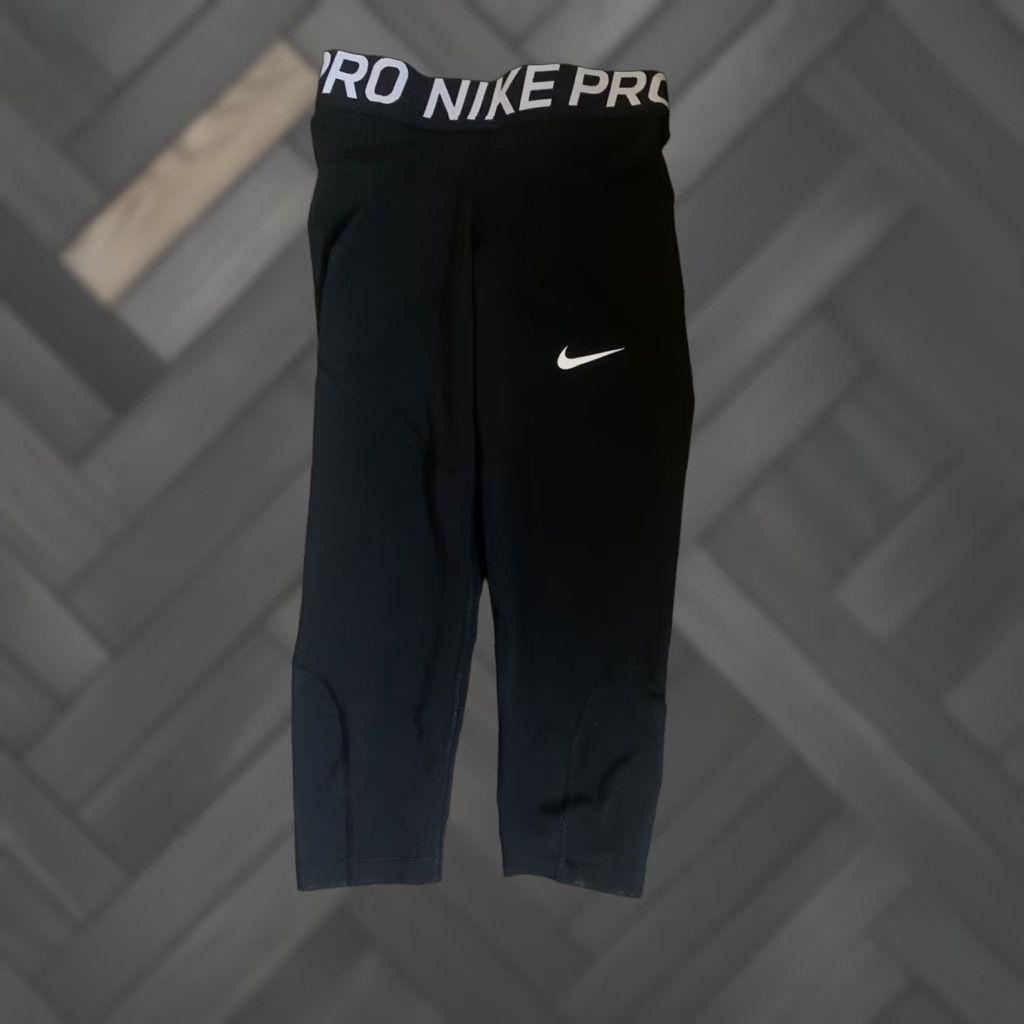 Nike NIKE PRO Dri-FIT Women’s Capri Leggings S Black Capris Womens Size 28" / US 6 / IT 42 - 1 Thumbnail