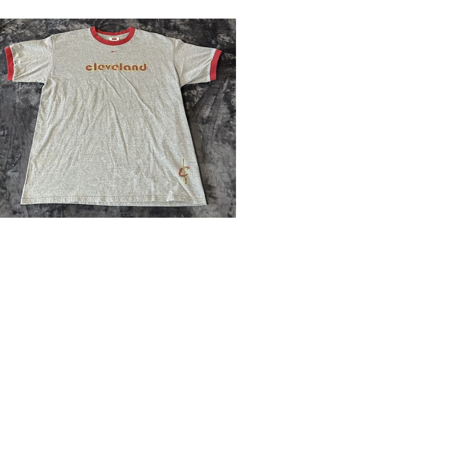 Nike VINTAGE Nike Team Cleveland Cavaliers Cavs Shirt Men Large Gray Short Sleeve Size US L / EU 52-54 / 3 - 12 Thumbnail