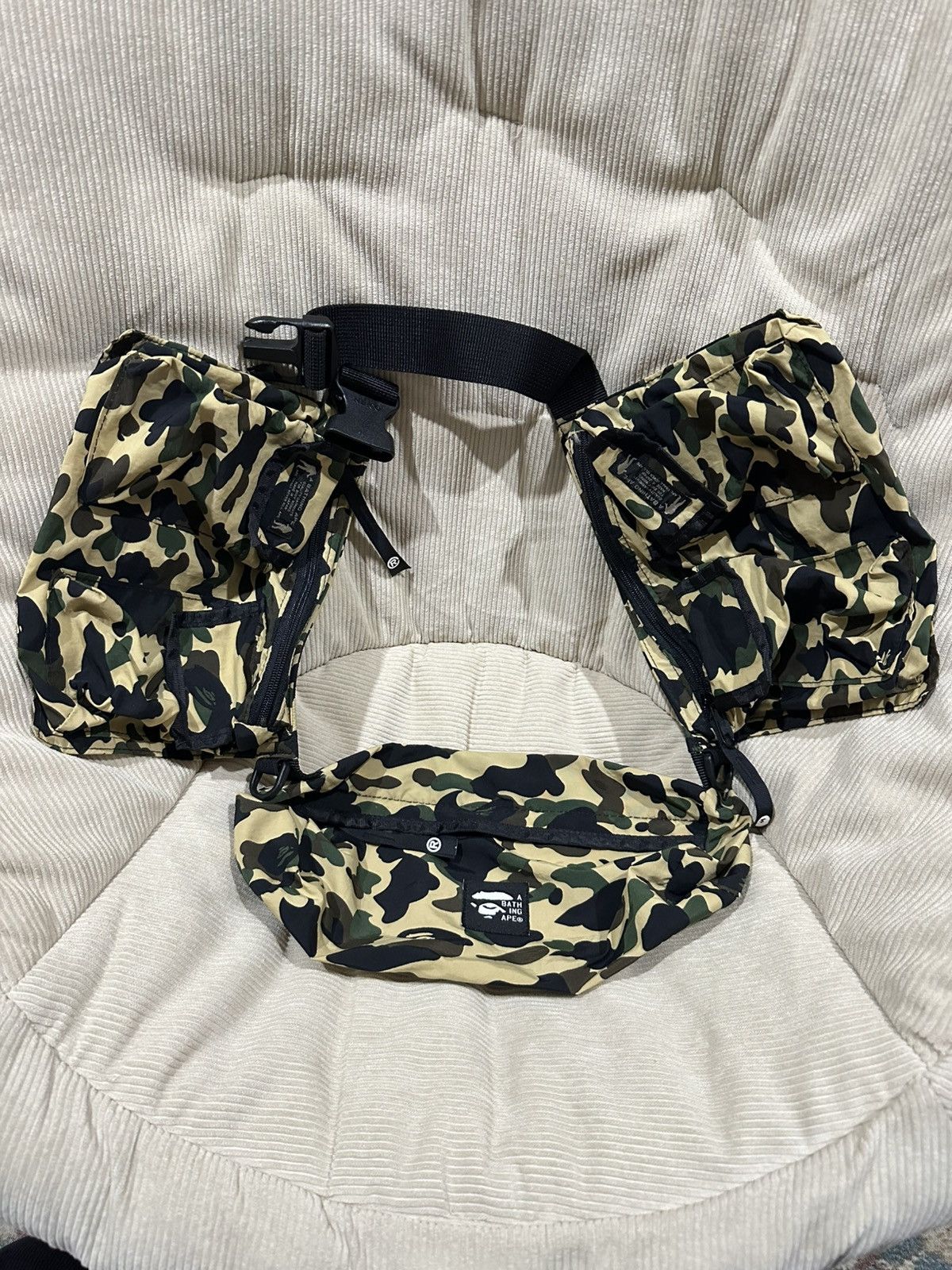 Bape Vintage NIGO BAPE 1st Camo Utilities 3 Waist Bag Size ONE SIZE - 1 Thumbnail