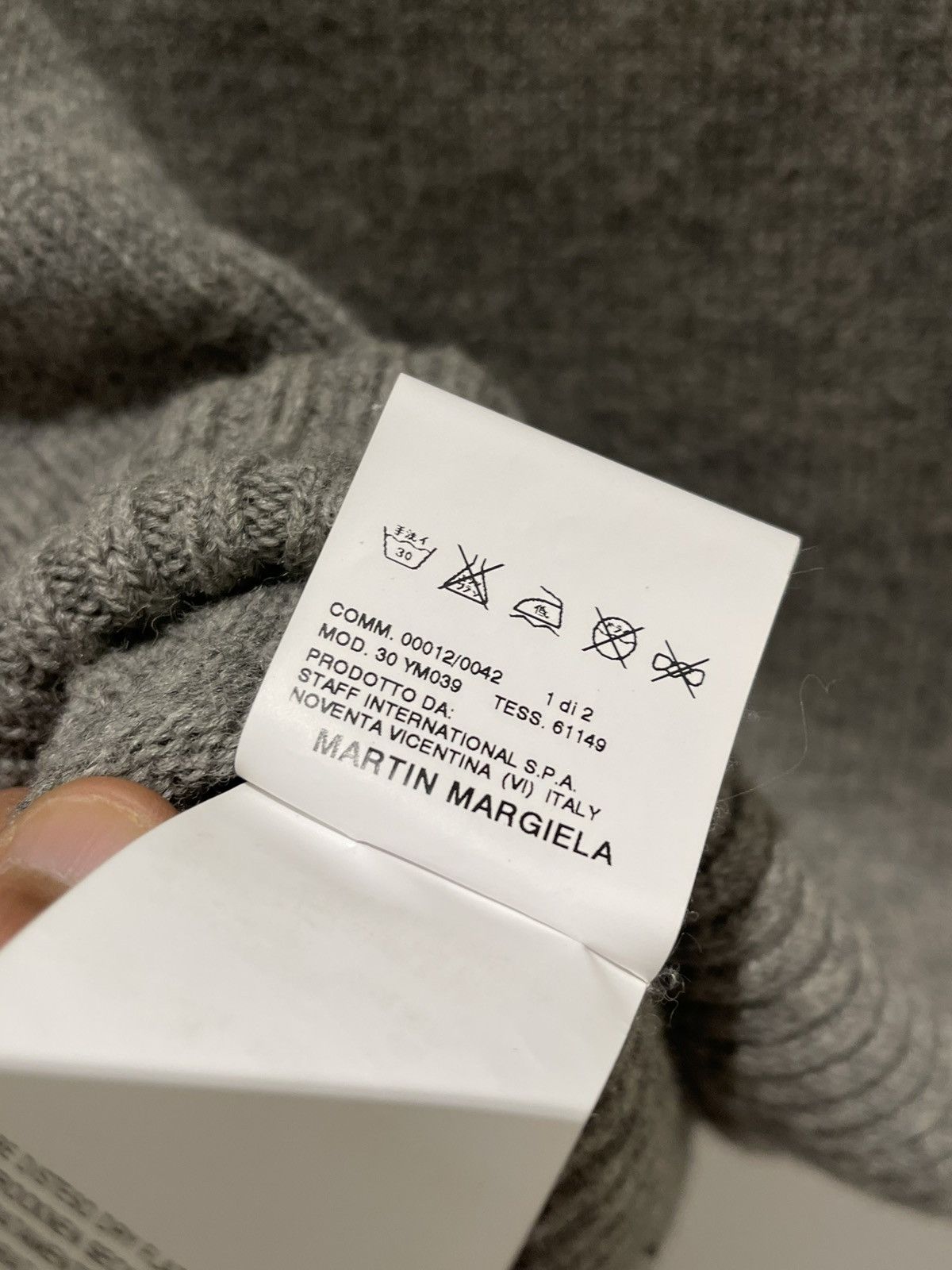 Maison Margiela Maison Margiela Fall 2004 Grey Wool Shawl Collar KnitSweater Size US M / EU 48-50 / 2 - 20 Thumbnail