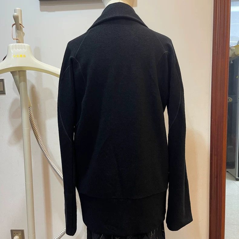 Yohji Yamamoto Yohji Yamamoto Unbuttoned open-chest jacket Size XS / US 0-2 / IT 36-38 - 2 Thumbnail