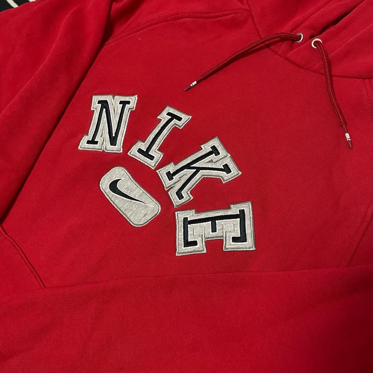 Nike × Vintage 00s Nike Vintage Big Logo Center Swoosh Oversize Hoodie Y2K Size US M / EU 48-50 / 2 - 4 Thumbnail