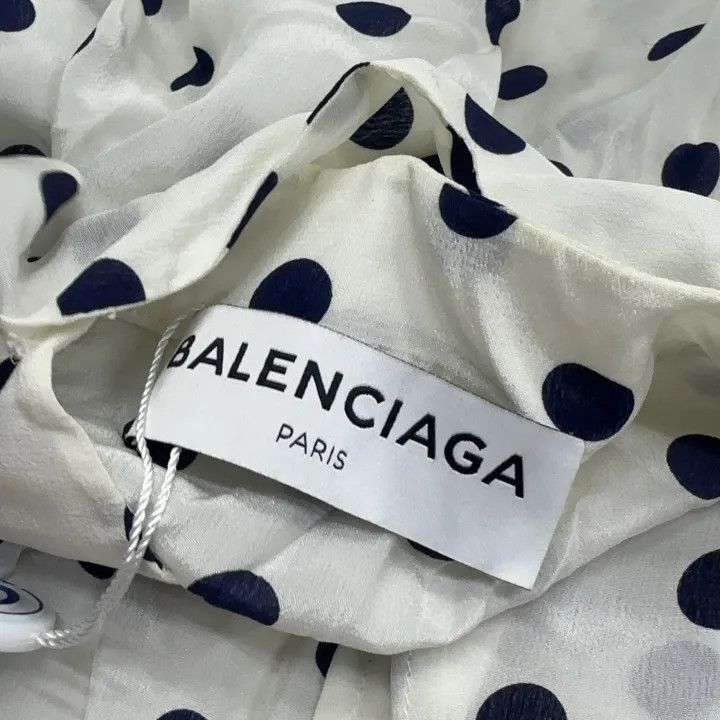 Balenciaga Balenciaga Balenciaga Stylish Polka Dot ButtonUp Shirt -25 Size US XXS / EU 40 - 5 Thumbnail