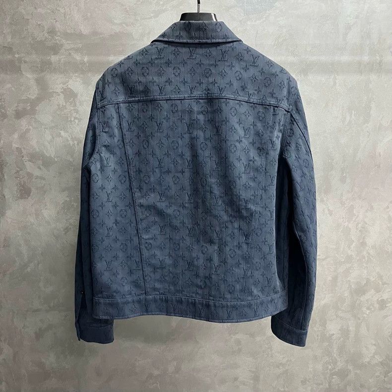 Louis Vuitton Louis Vuitton Blue Logo Full Print Single Breasted Casual Size US M / EU 48-50 / 2 - 5 Thumbnail
