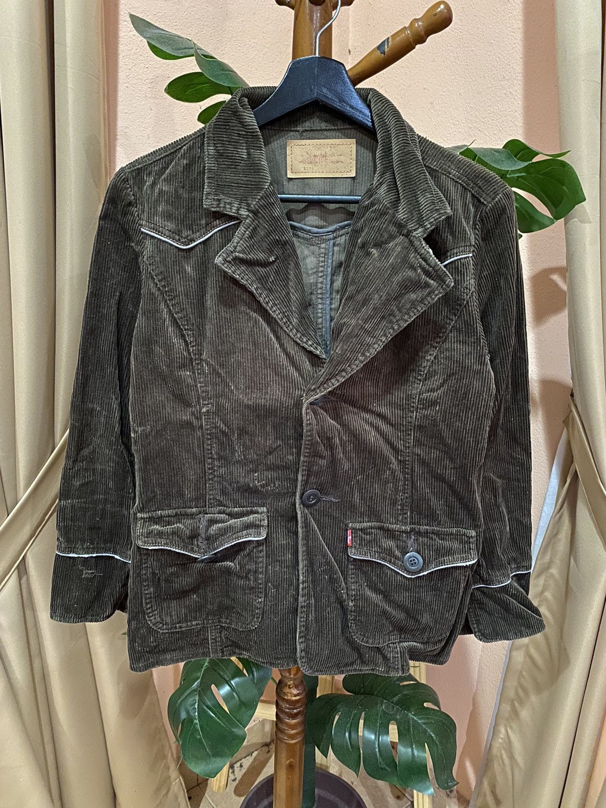 Levi's Vintage Levi’s Brown Corduroy Jacket Timeless Style Red Tab Size M / US 6-8 / IT 42-44 - 1 Thumbnail