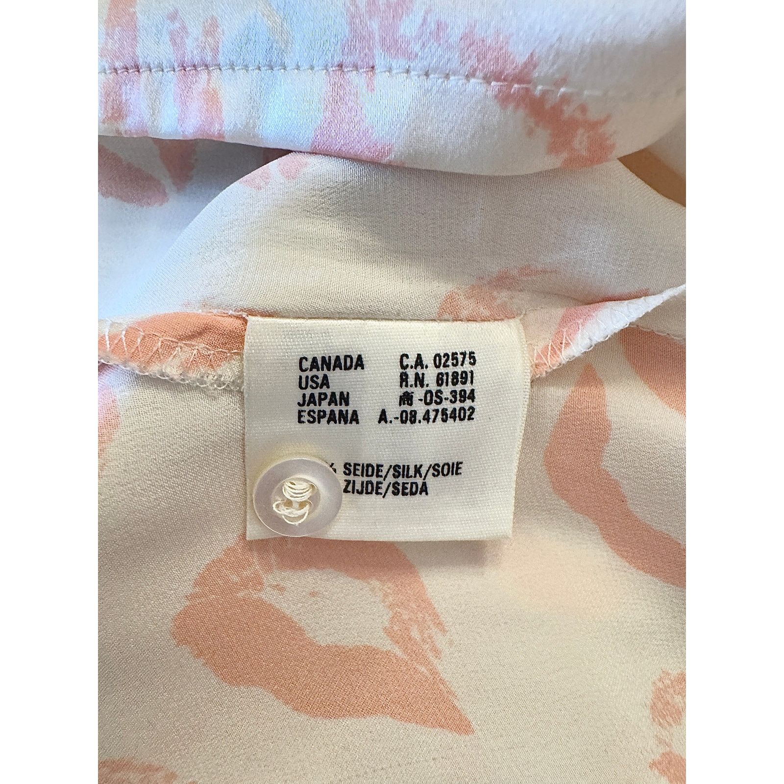 Escada Vintage Escada Cream Pink Silk Lipstick Print T-Shirt Blouse Size L / US 10 / IT 46 - 3 Thumbnail
