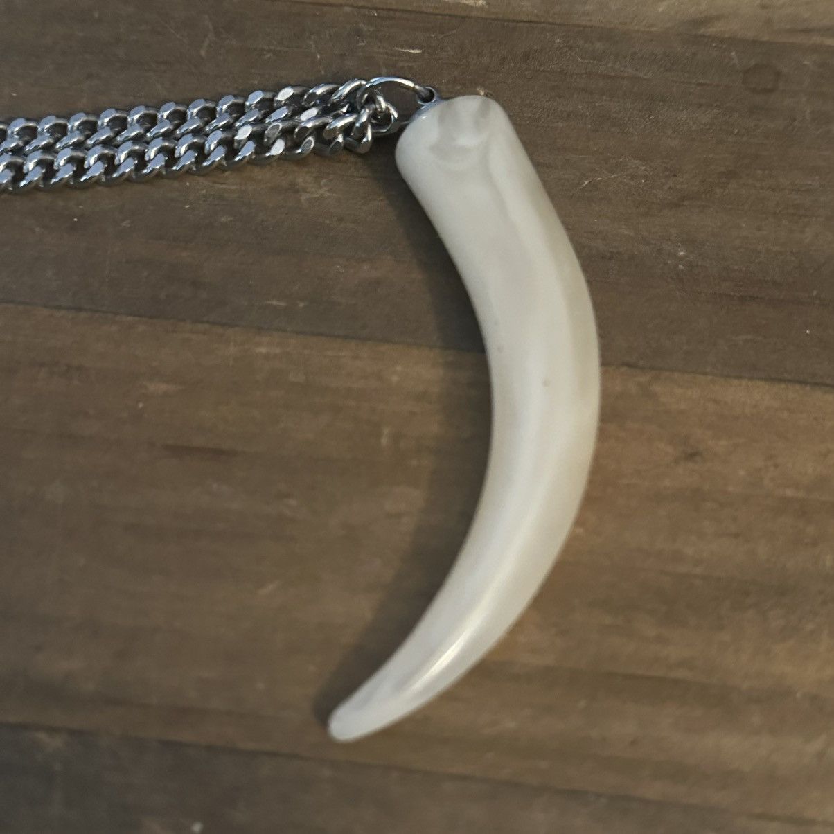 Other Silver tone large horn pendant necklace Size ONE SIZE - 3 Thumbnail