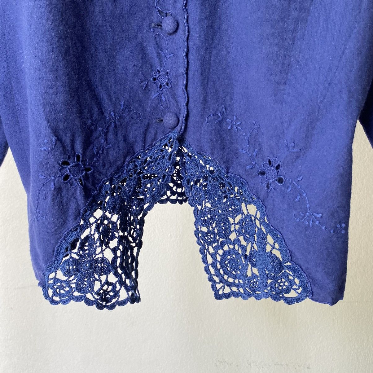 Issey Miyake I.S. Issey Miyake Navy Embroidered Lace Blouse Size L / US 10 / IT 46 - 18 Thumbnail