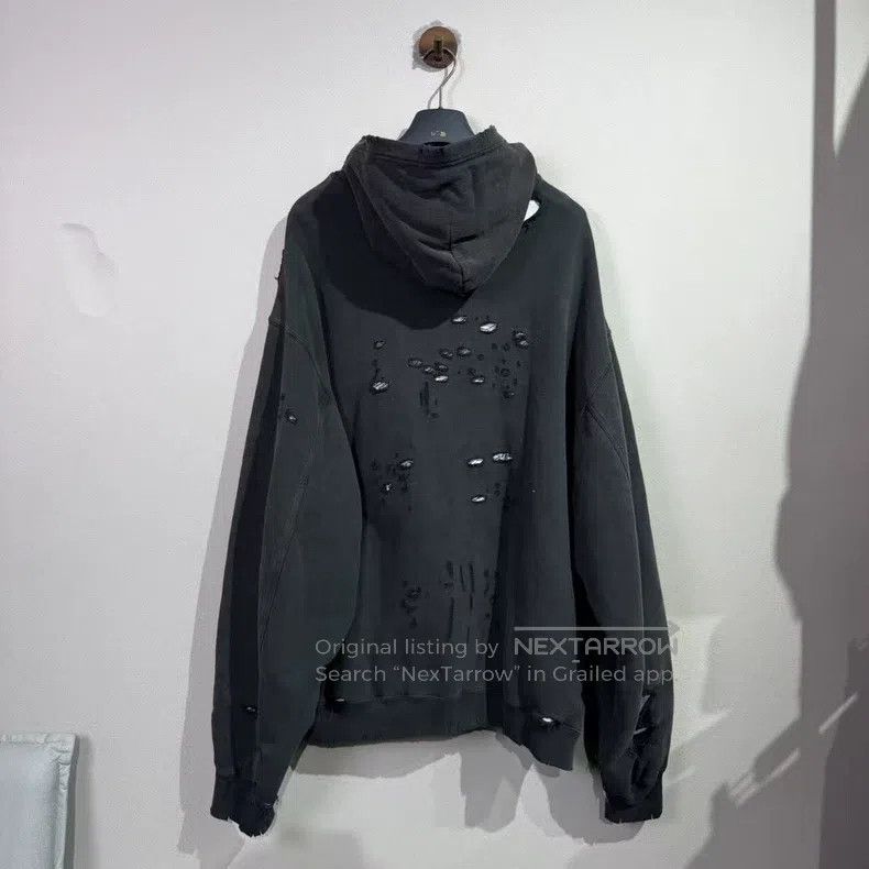 Balenciaga Balenciaga Ripped Hooded Sweatshirt Size US M / EU 48-50 / 2 - 2 Thumbnail