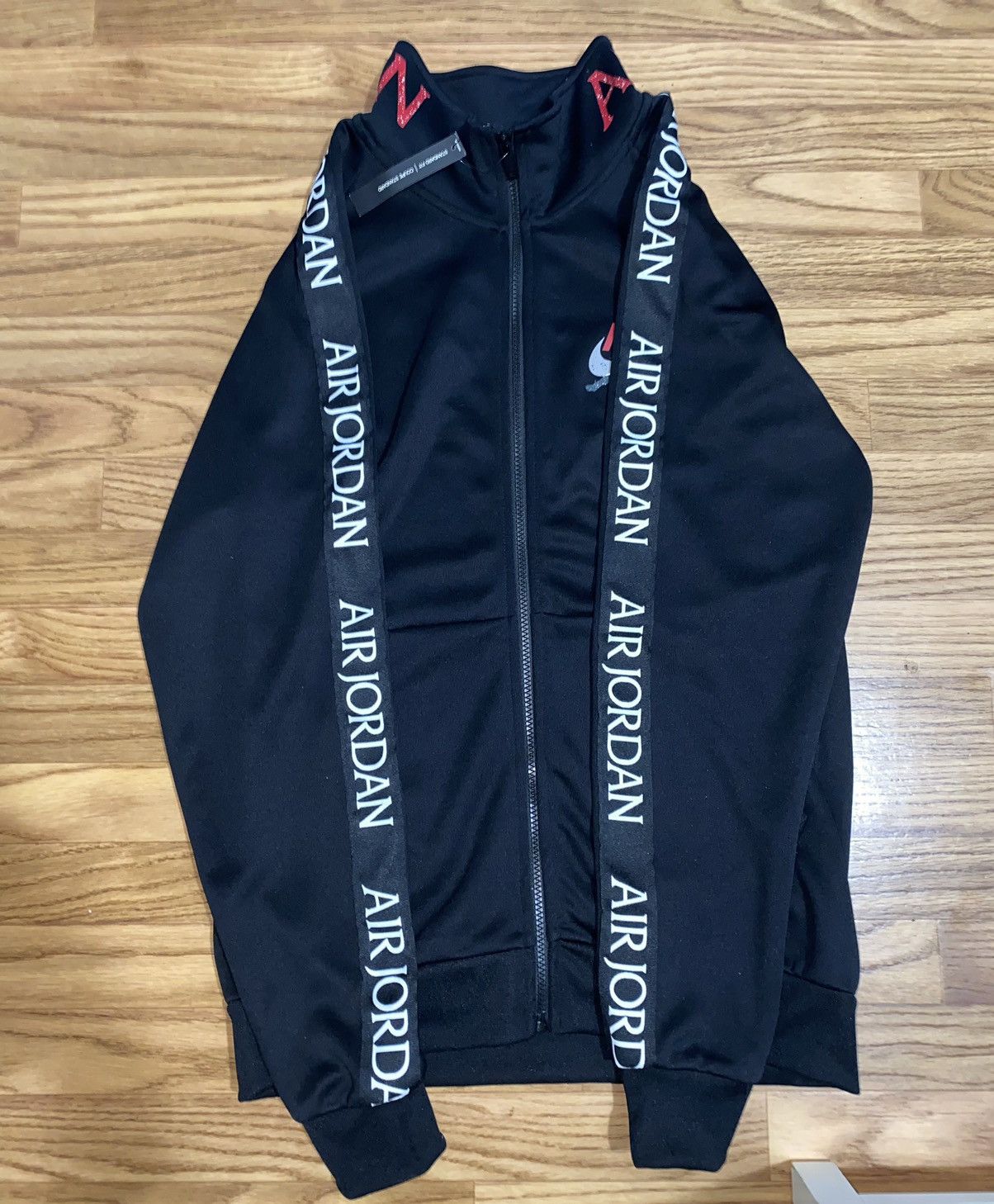 Jordan Brand × Nike × Vintage Nike X Jordan Nike zip up Size US S / EU 44-46 / 1 - 2 Thumbnail