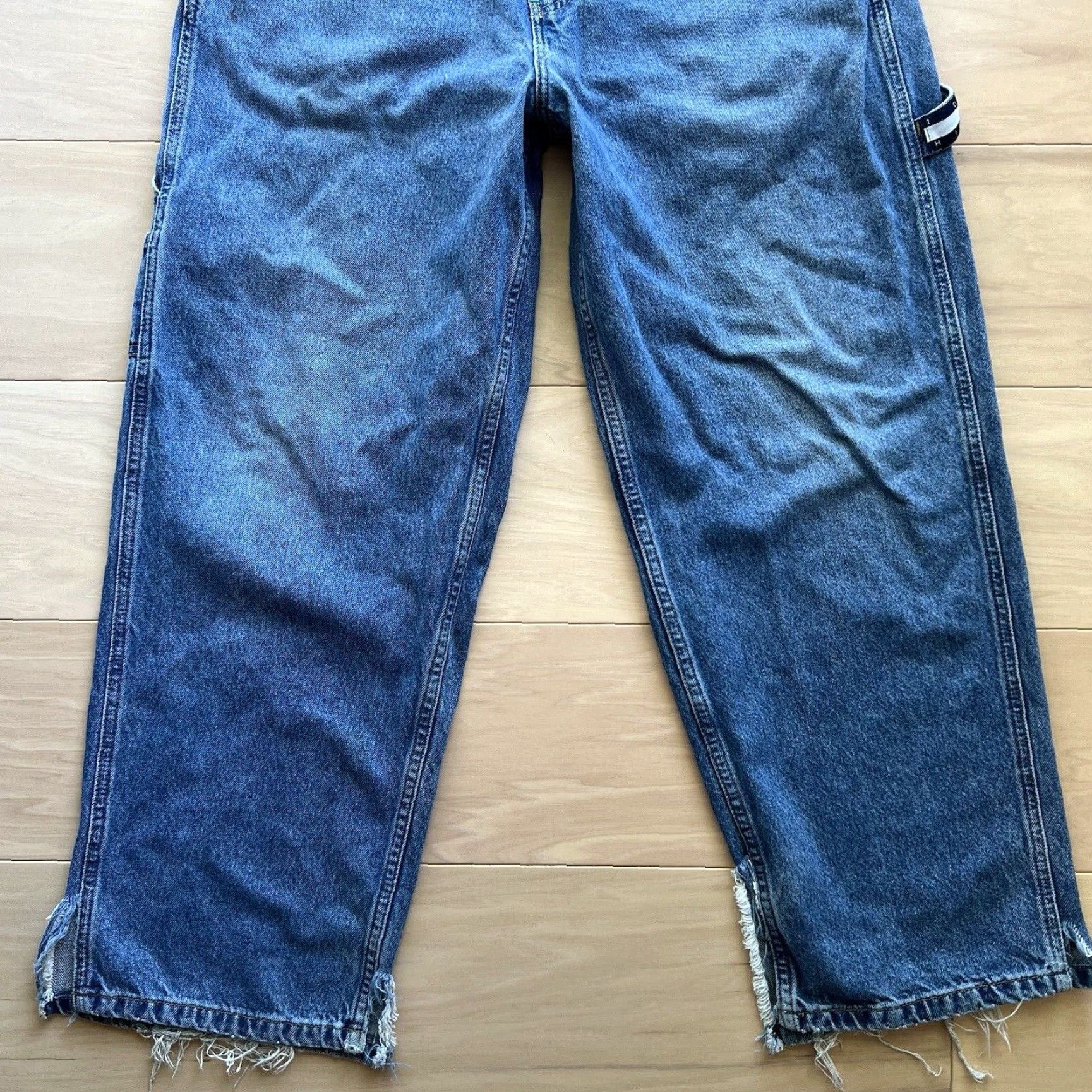 Tommy Hilfiger VINTAGE Tommy Hilfiger Carpenter Jeans 31x28 Blue 90s Baggy Skater Streetwear Mens Jeans Size US 31 - 4 Thumbnail