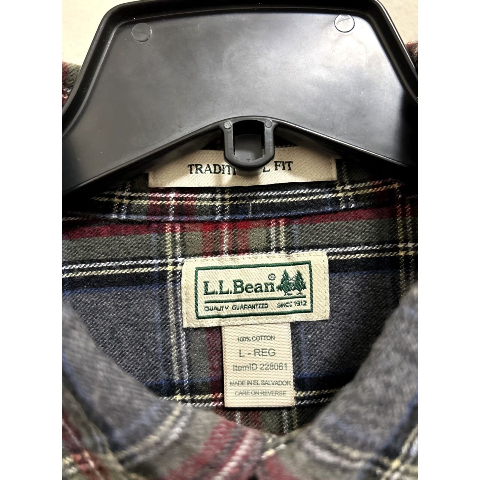 Vintage L.L. Bean Flannel Shirt Mens Large Gray Red Scotch Plaid Traditional Fit Long Sleeve Button-Up Collared Size US L / EU 52-54 / 3 - 5 Thumbnail