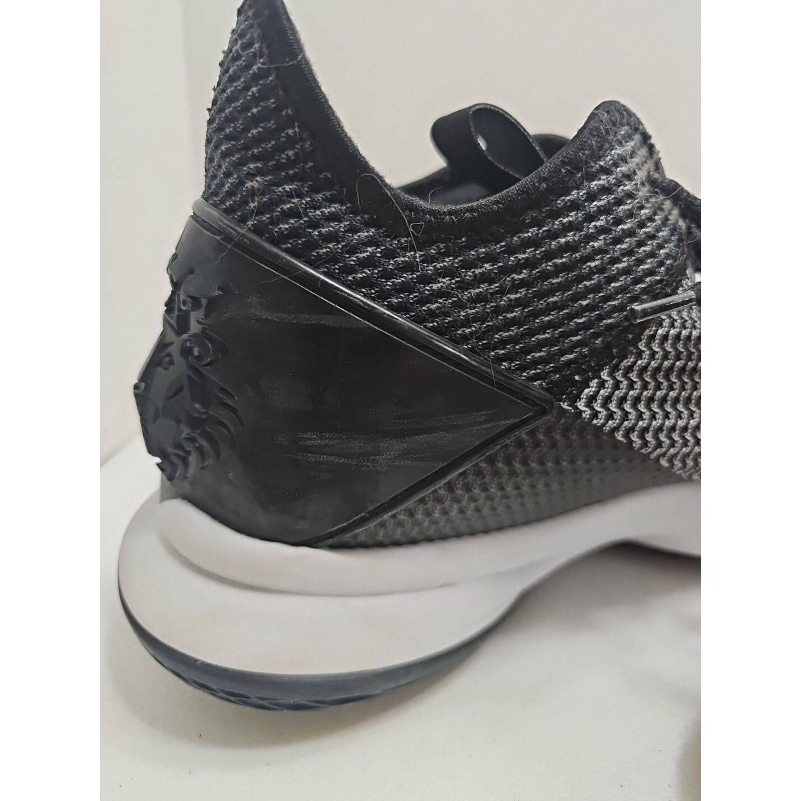 Nike Nike LeBron Witness 4 Black Mens Size 14 Basketball Sneakers Size US 14 / EU 47 - 15 Thumbnail
