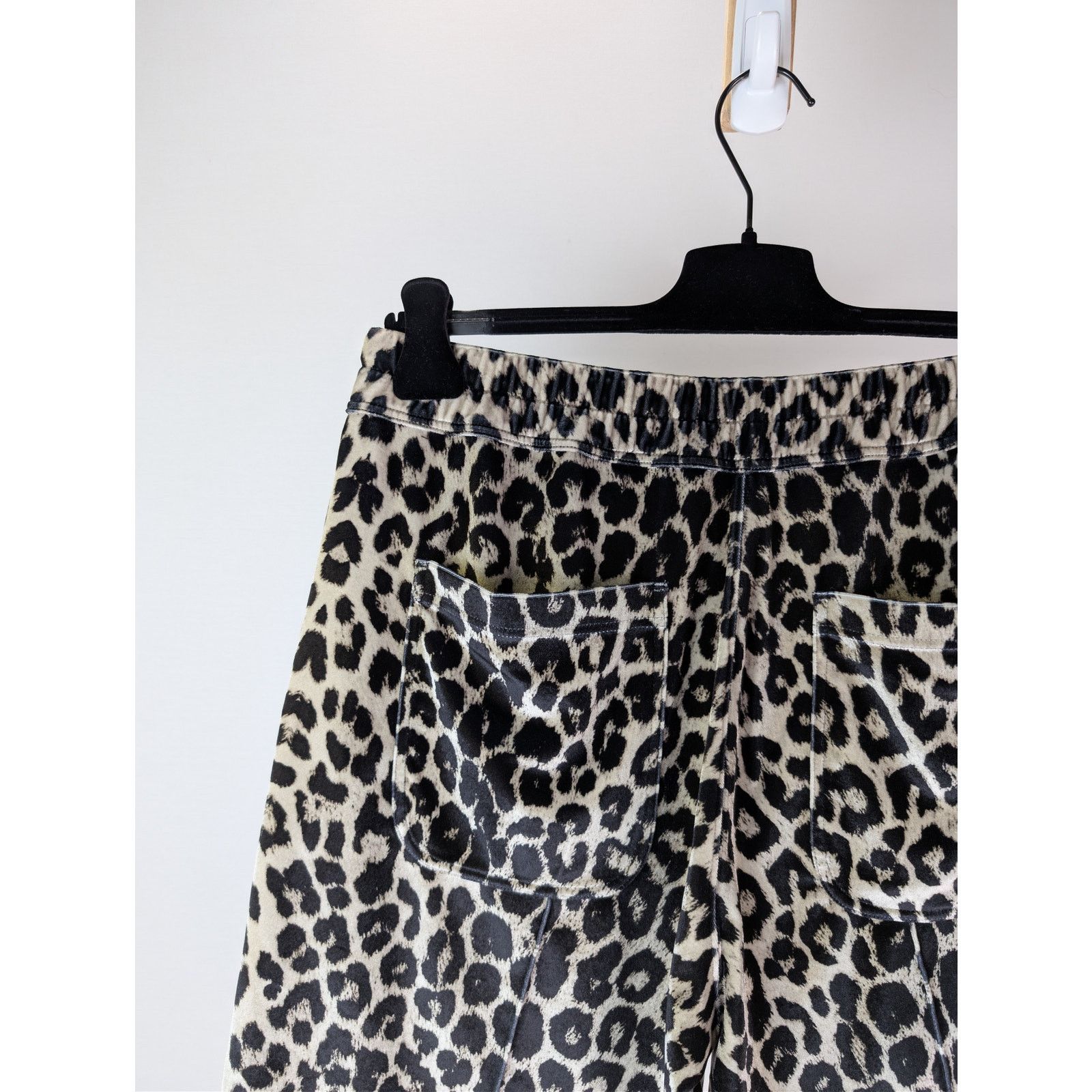Tom Ford o1rshd1 Leopard-Print Cut and Sewn Knitted Shorts in Black Size US 34 / EU 50 - 15 Thumbnail