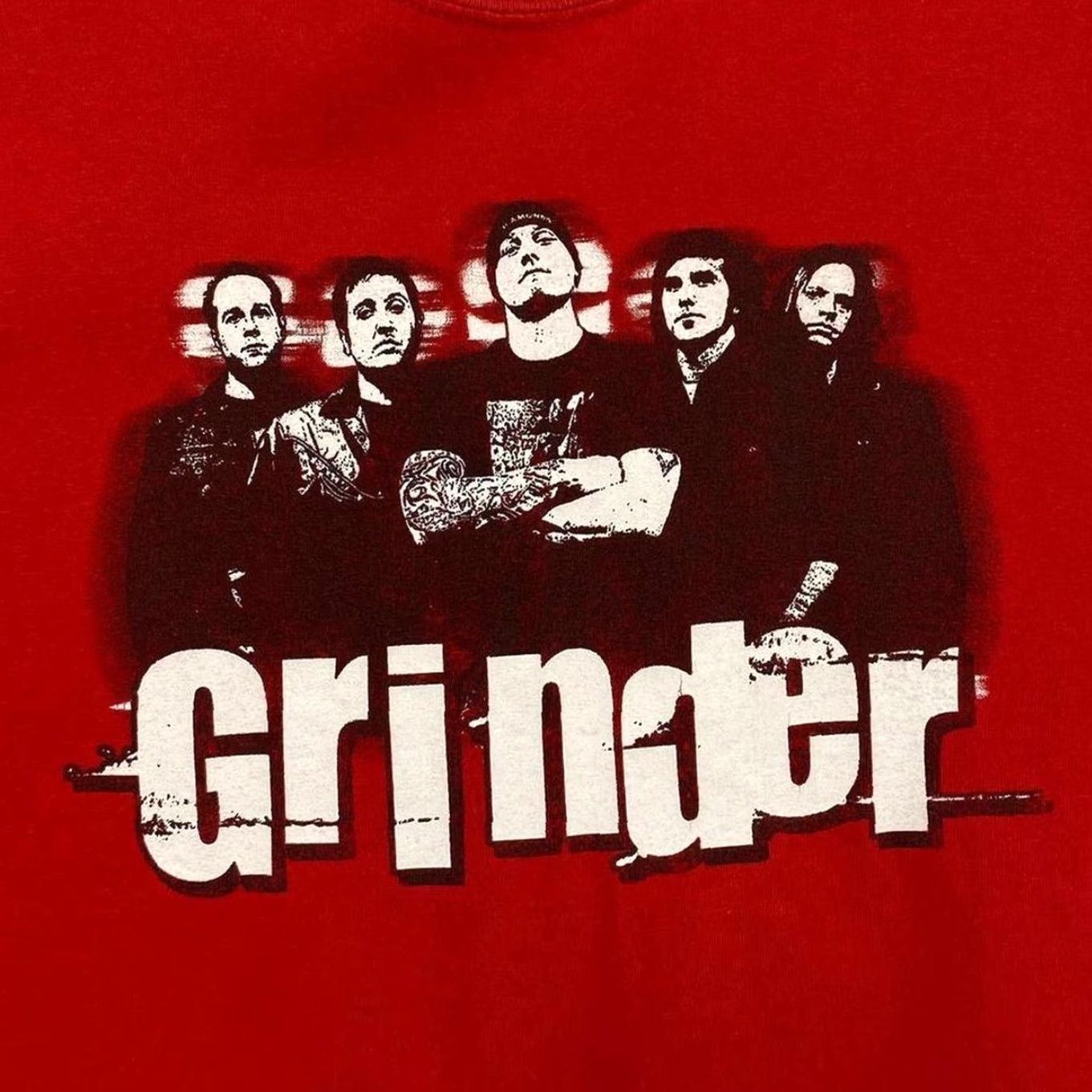 Gildan VINTAGE Grinder Graphic Spellout Punk Heavy Metal Band Red T-Shirt XL Mens Graphic Print 00s Size US XL / EU 56 / 4 - 3 Thumbnail