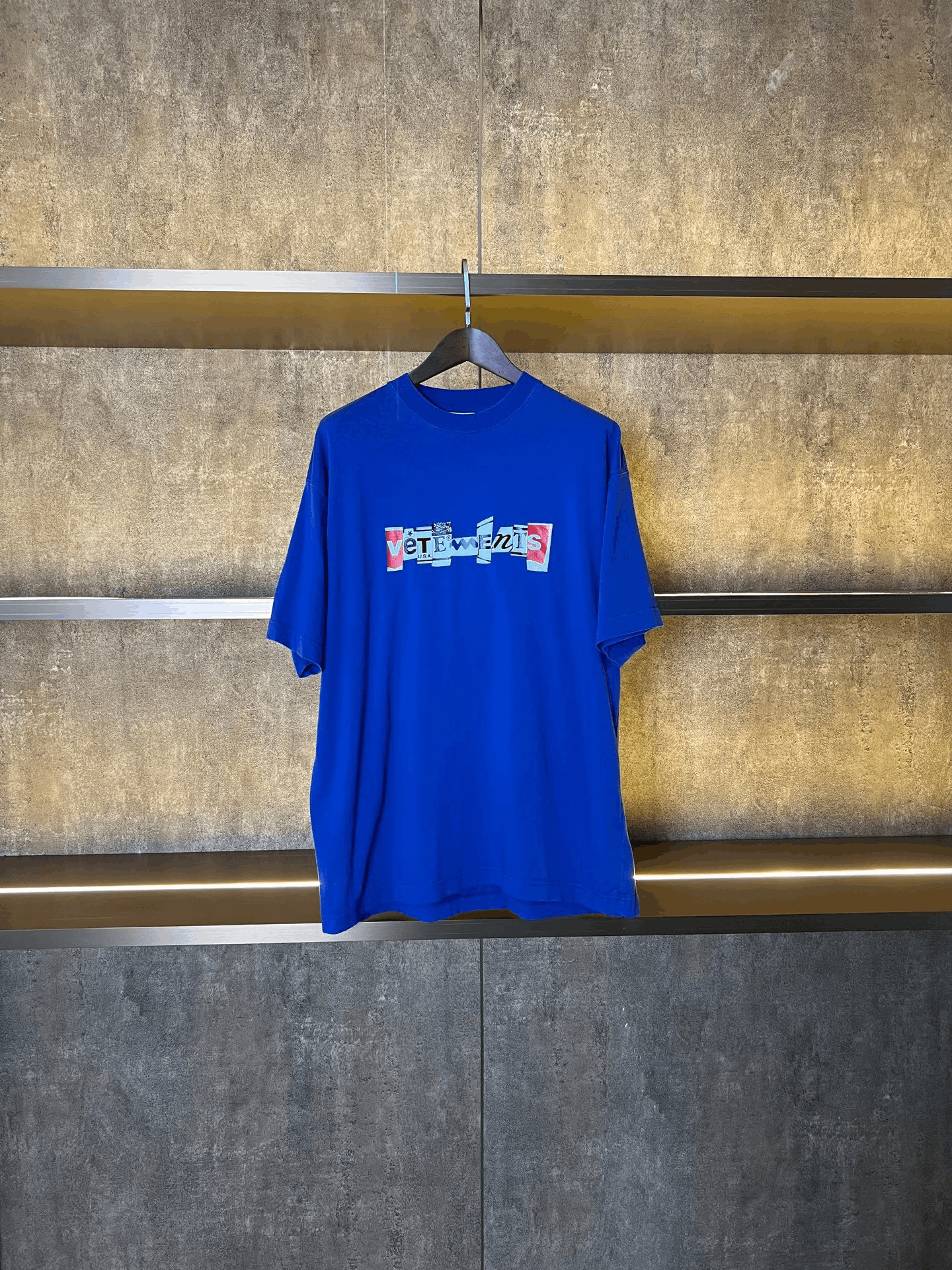 Vetements Vetements T-Shirt s Men Size US S / EU 44-46 / 1 - 1 Thumbnail
