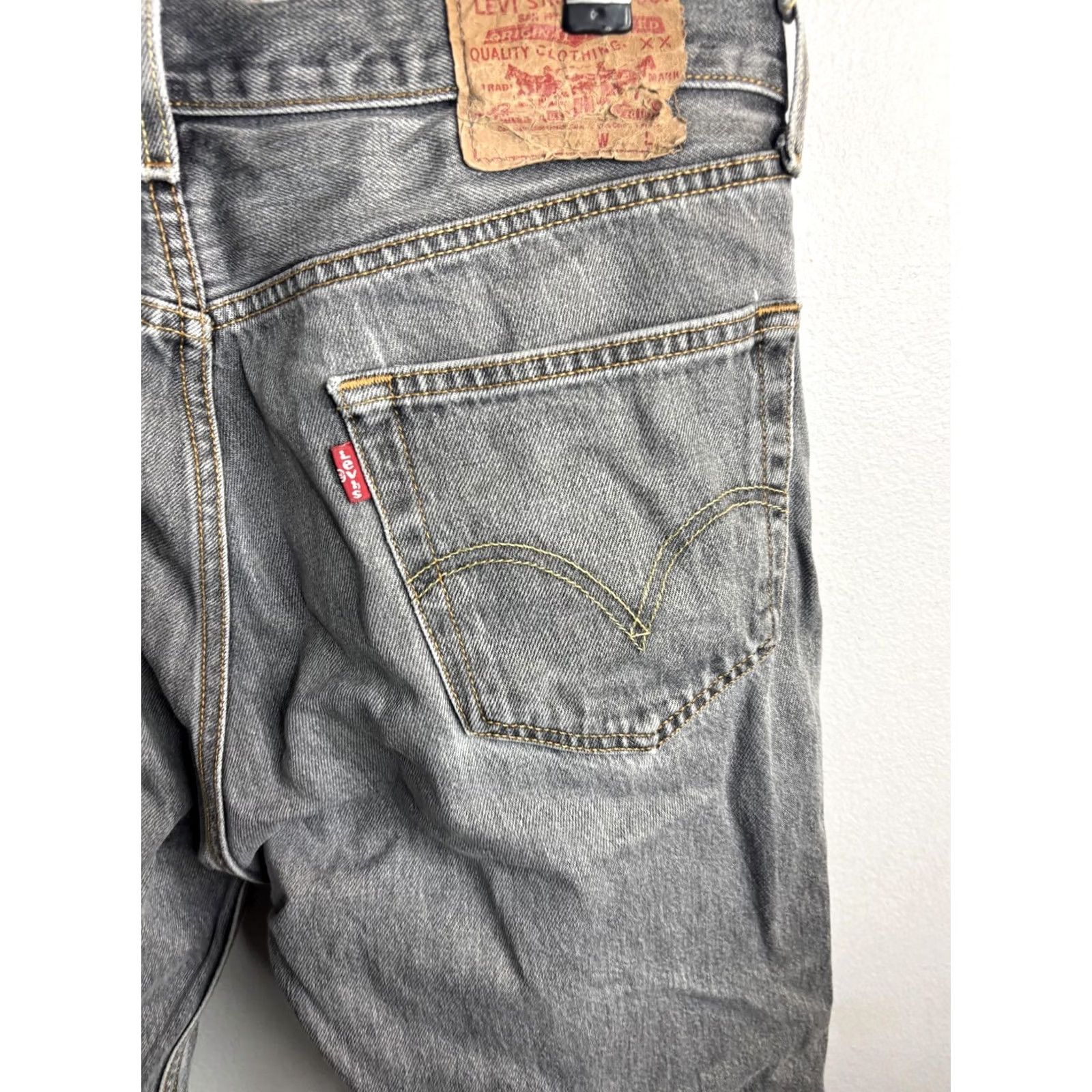 Levi's Levis Mens Jeans 36x29 Gray Faded High Rise Straight Leg Denim Distressed Size US 36 / EU 52 - 2 Thumbnail