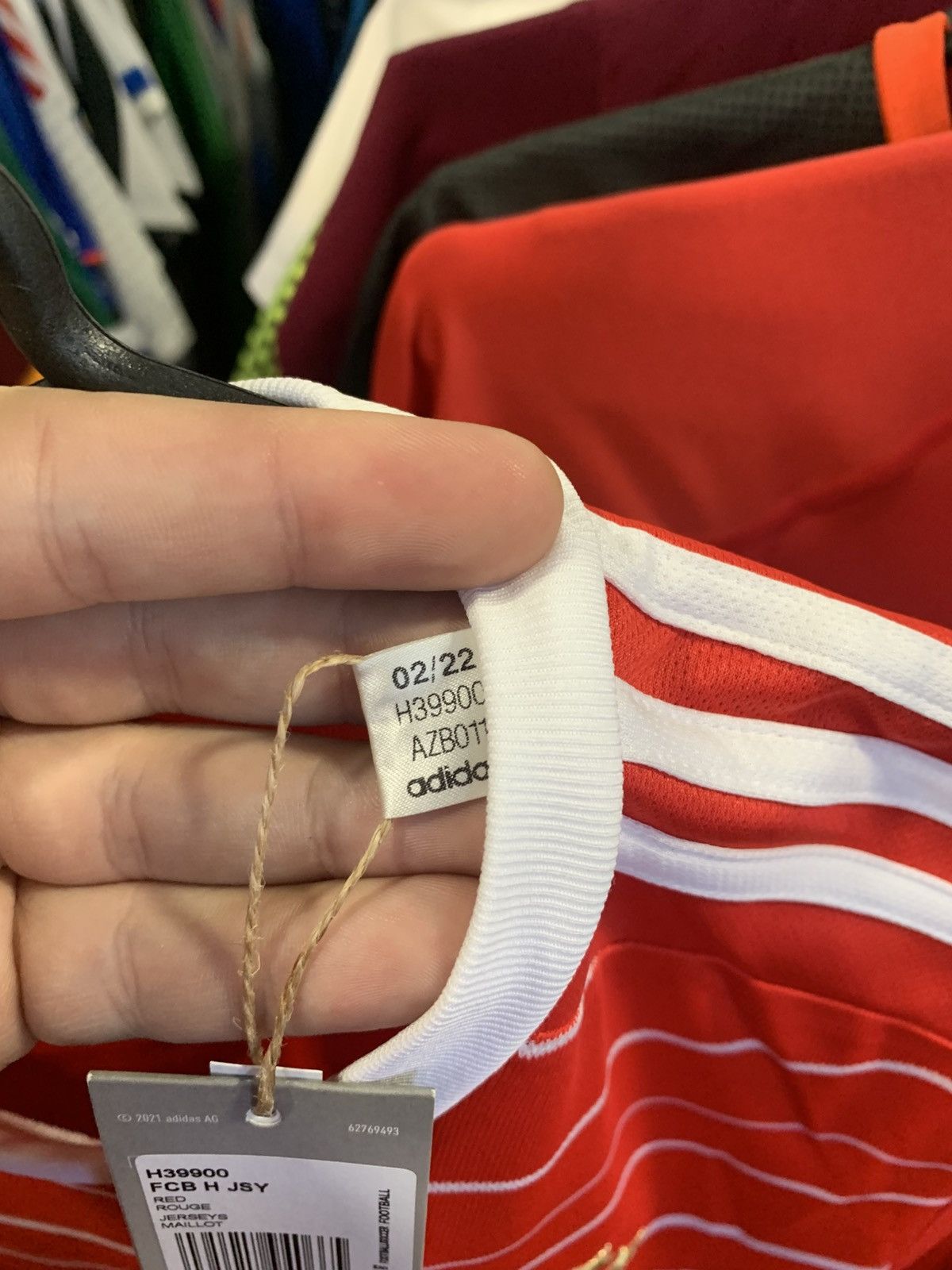 Adidas Bayern Munich Jersey Home football 2022 - 2023 Tchutcho 17 Size US XL / EU 56 / 4 - 5 Thumbnail