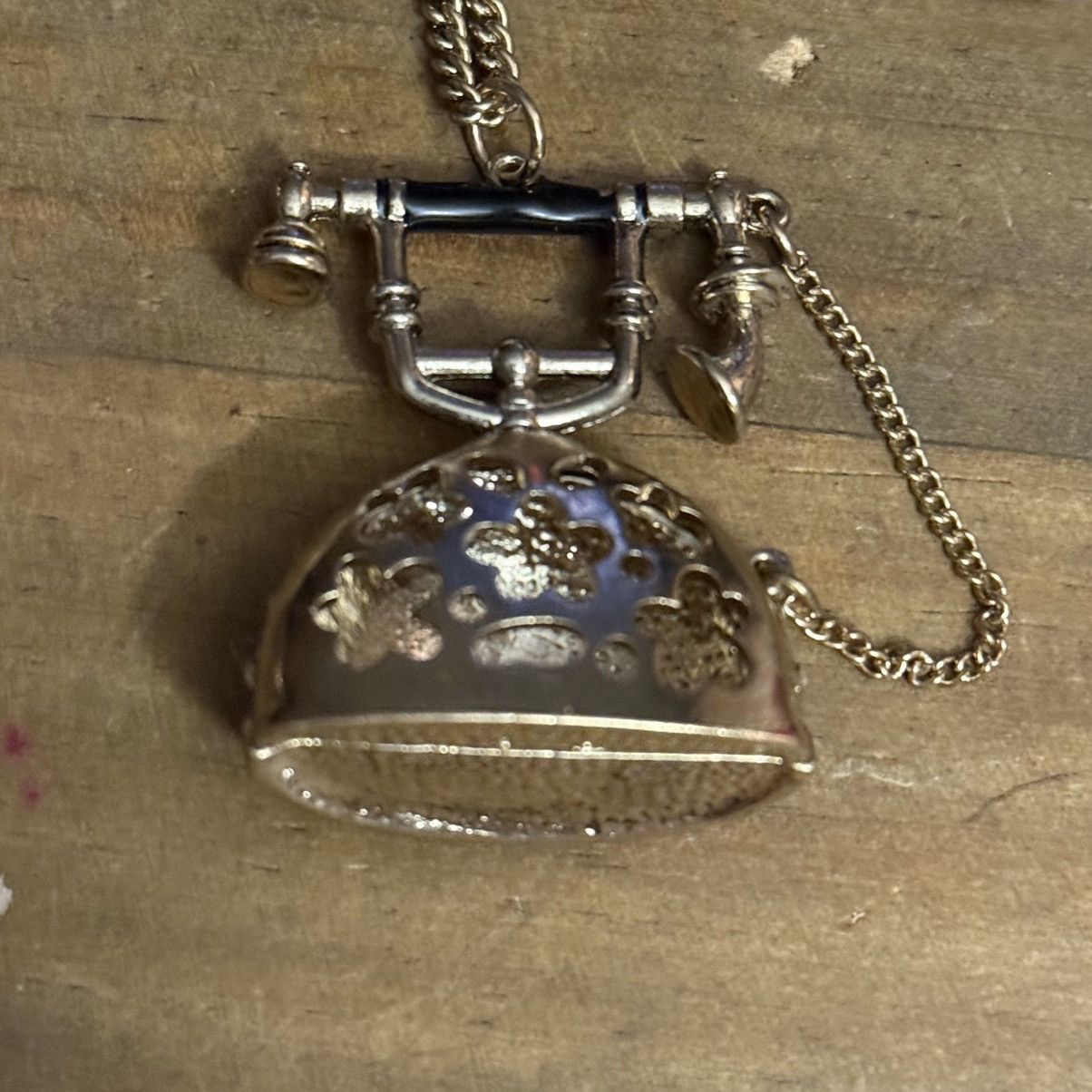 Other Gold tone rhinestone rotary phone pendant necklace Size ONE SIZE - 4 Thumbnail