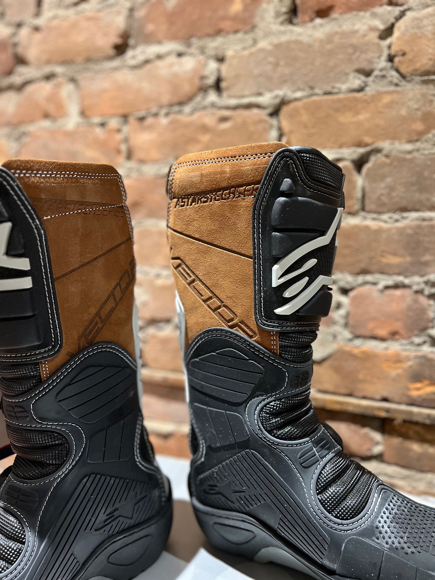 Alpinestars Alpinestars Vector Motorcycle Boots – Black/Grey Size US 8 / EU 41 - 5 Thumbnail