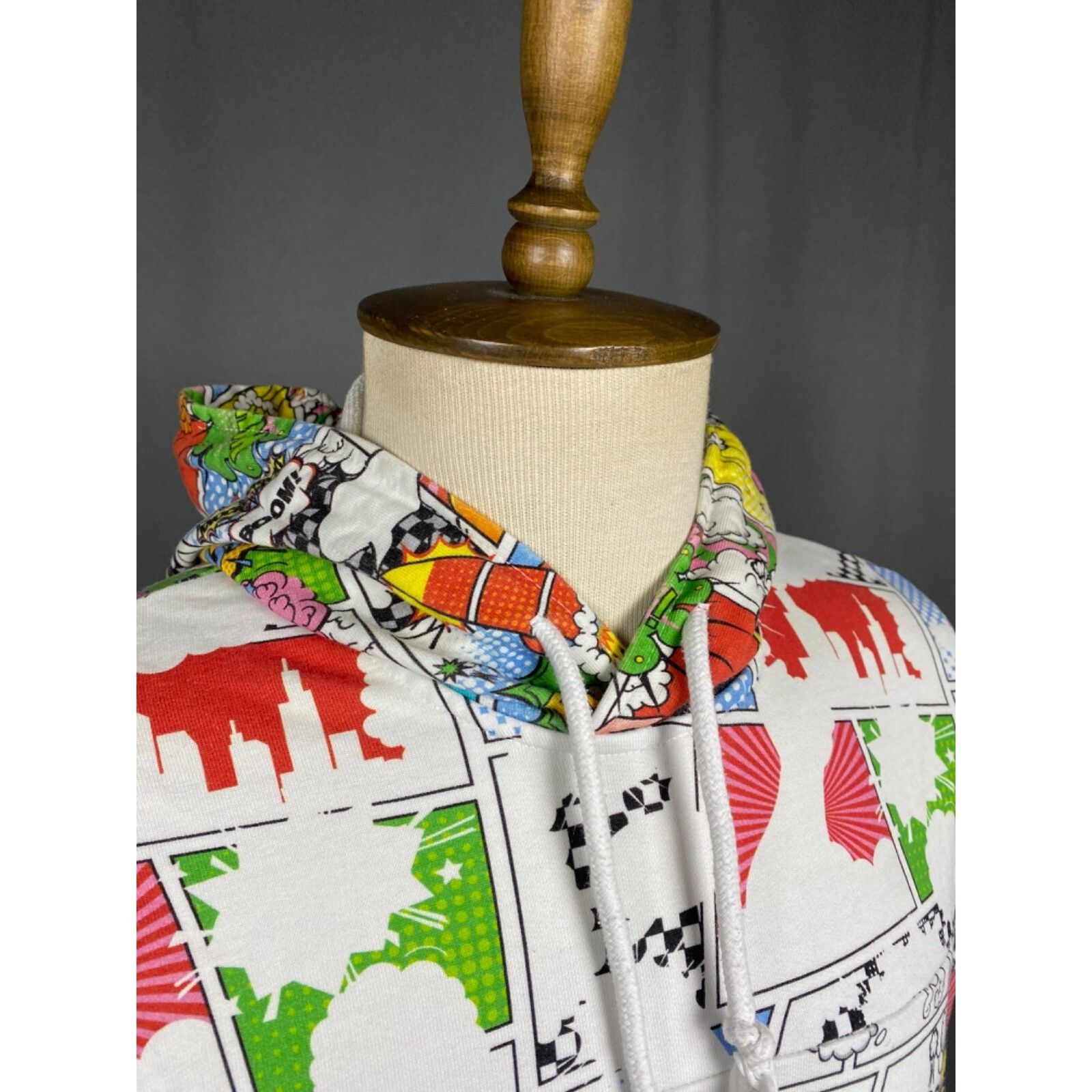Comme des Garcons Comme Des Garcons Comic Men's White Hoodie Sweater Size M Size US M / EU 48-50 / 2 - 6 Thumbnail
