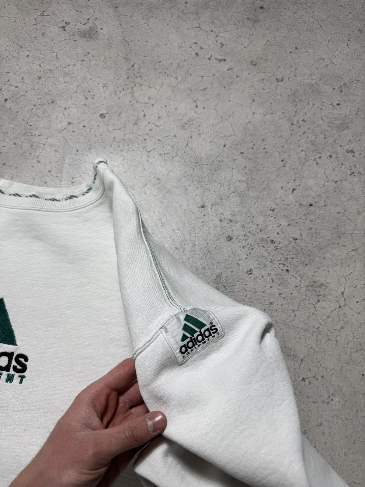 Adidas Adidas Equipment White Logo White Vintage 90’s Sweatshirt Size US L / EU 52-54 / 3 - 7 Thumbnail