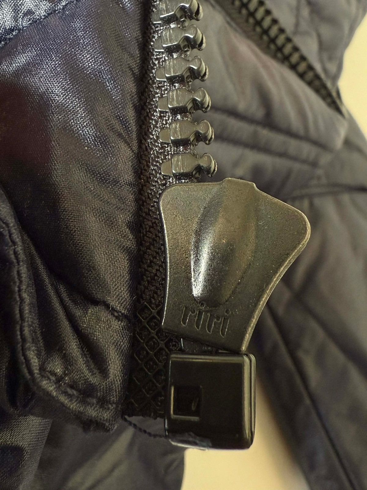Chanel Chanel 2004 Fall Collection Sports Utility Padded Zip Jacket Size XS / US 0-2 / IT 36-38 - 10 Thumbnail