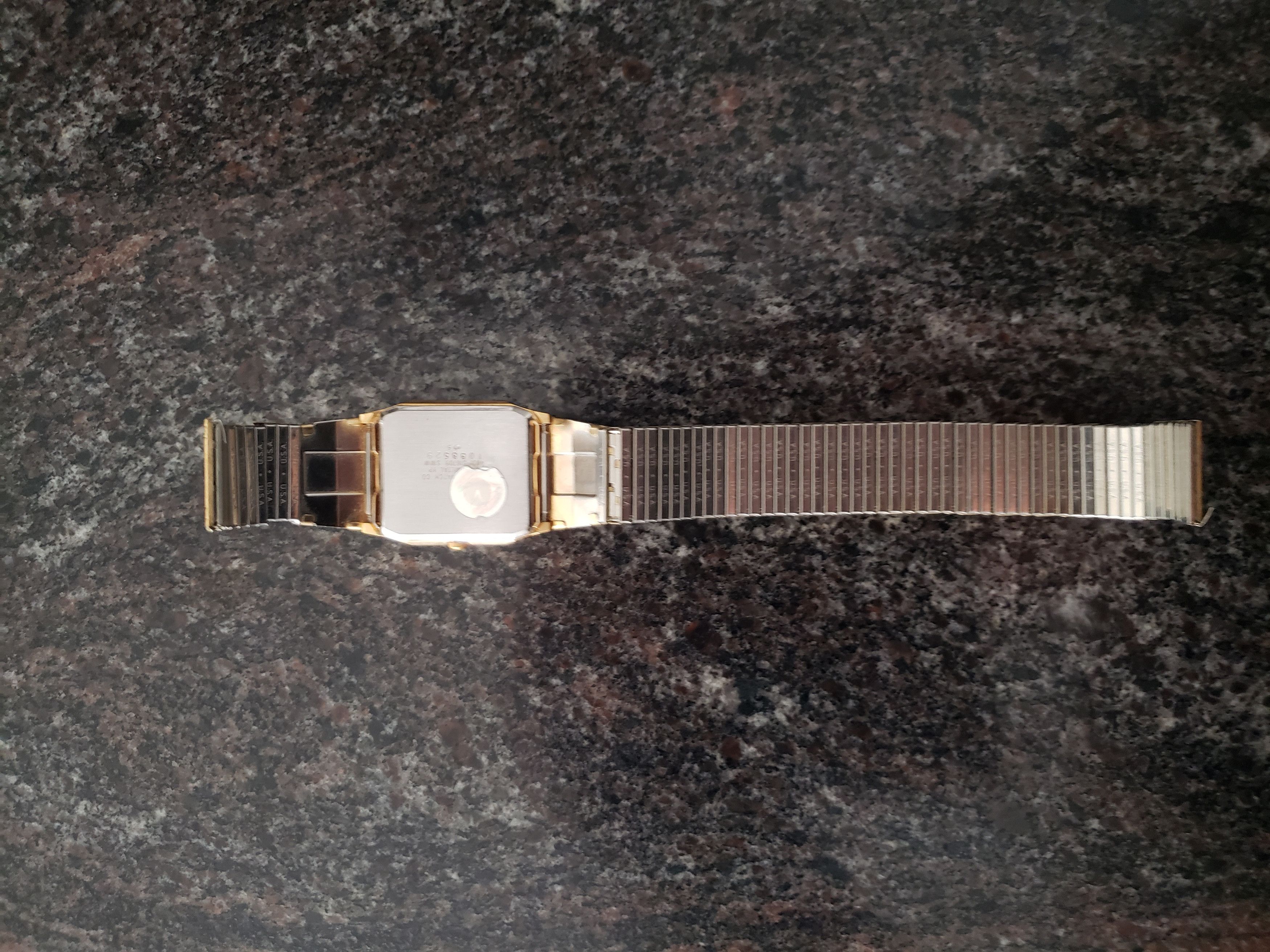 Citizen CITIZEN Quartz Vintage Gold Watch *RARE* Size ONE SIZE - 3 Thumbnail