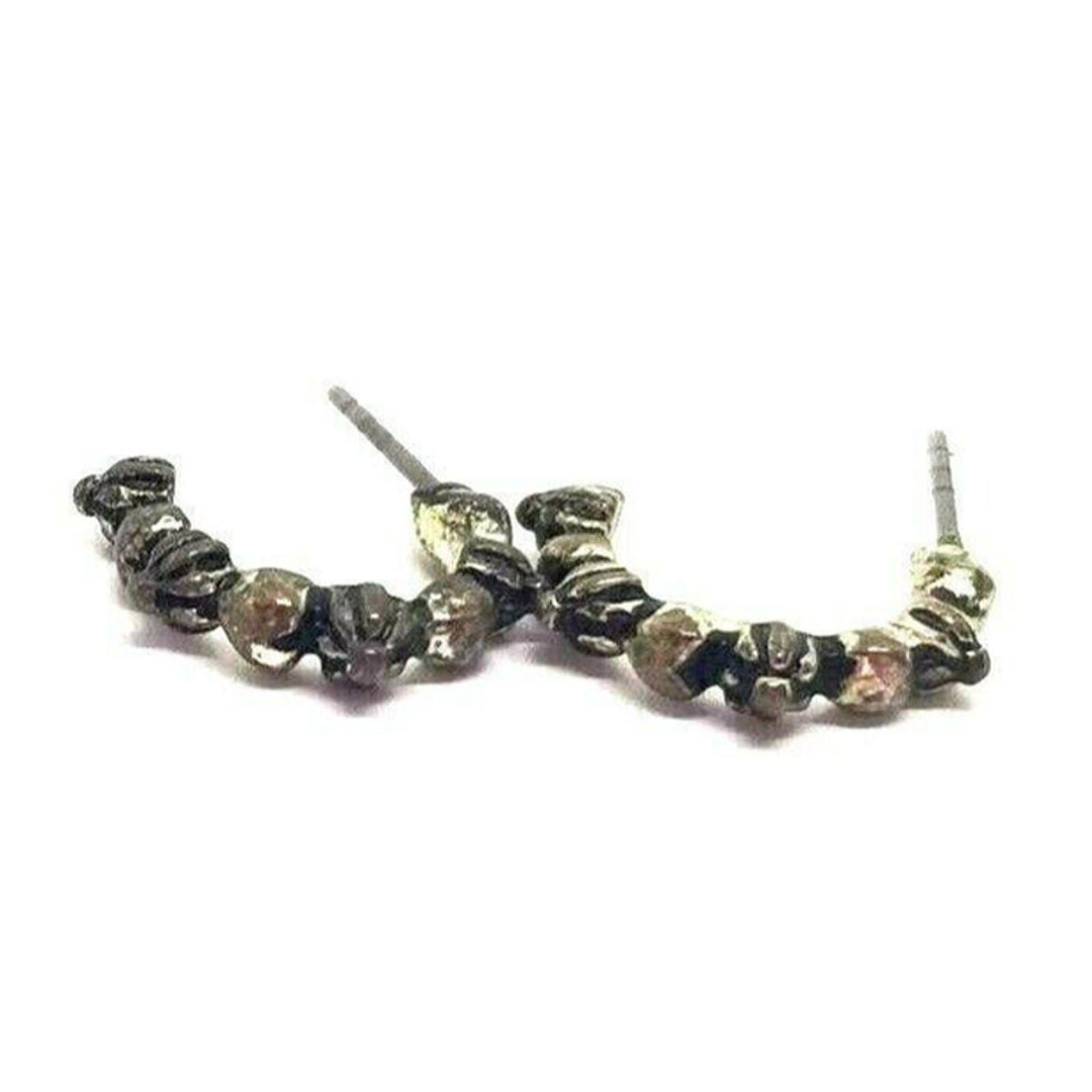 The Unbranded Brand Earrings Small Silver Toned Hoops Pierced 1 Pair Detailed Be Size ONE SIZE - 1 Thumbnail