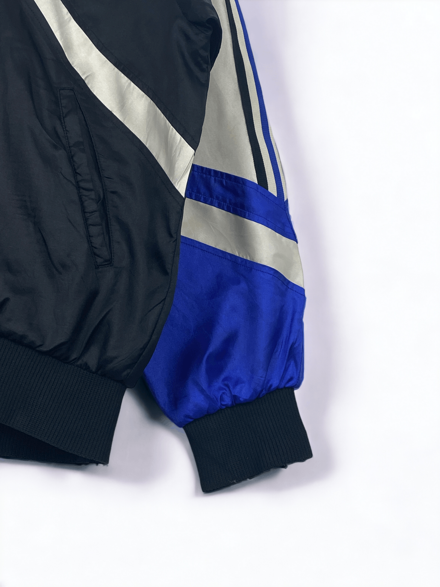 Adidas RARE 90s Vintage Adidas Trefoil Tokyo Jacket AH0072 Size US L / EU 52-54 / 3 - 8 Thumbnail