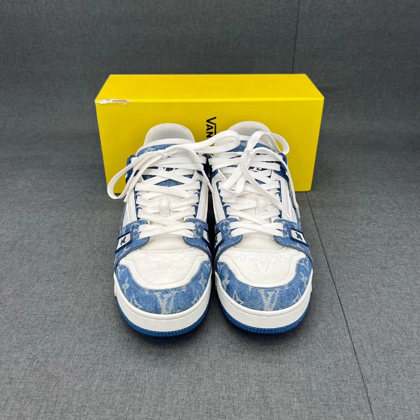 Louis Vuitton LV Trainer White Blue Denim 9 Worn a few, sole intact Size US 9 / EU 42 - 4 Thumbnail