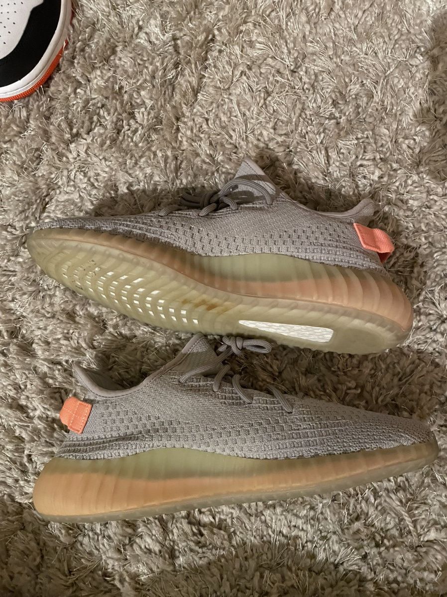 Yeezy Yeezy 350 v2 True Form Size US 11 / EU 44 - 3 Thumbnail