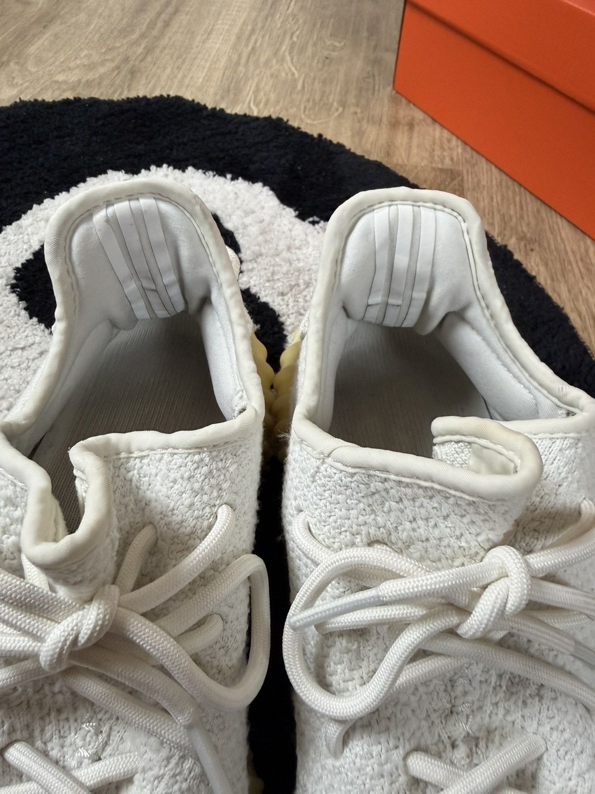 Yeezy Adidas Yeezy Boost 350 V2 Cream Size US 10 / EU 43 - 18 Thumbnail